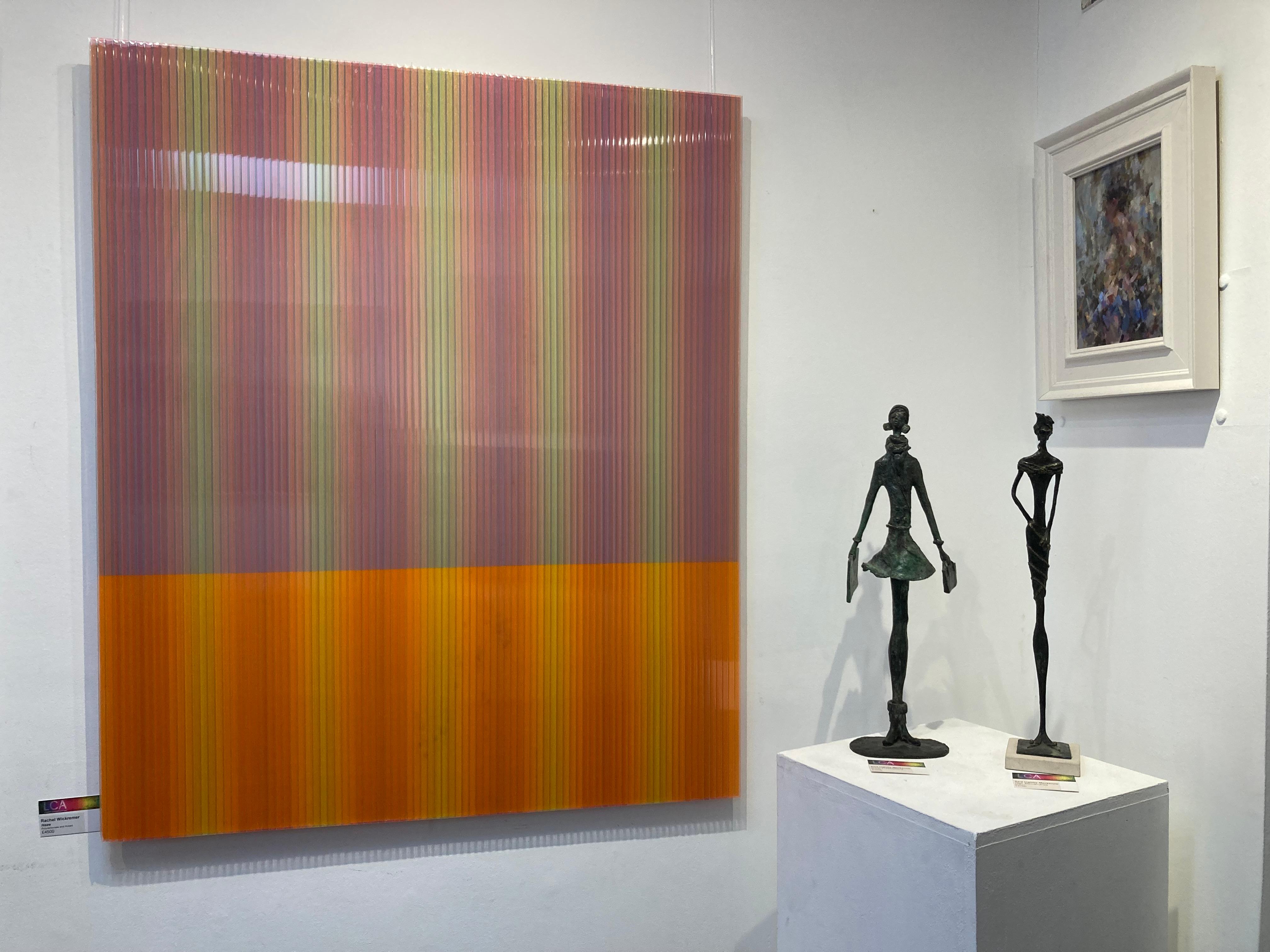 Haze - Zeitgenössische Acryl-Kunstwerke: Retro-Stil, Muster, farbenfrohes und lineares  (Orange), Abstract Painting, von Rachel Wickremer
