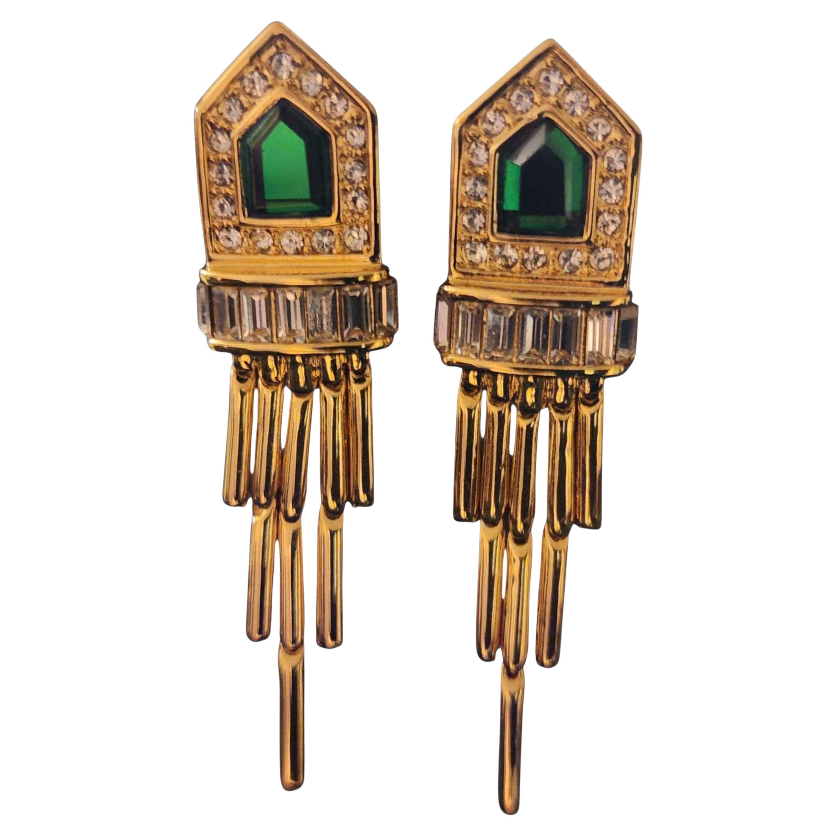 Rachel Zoe Orecchini a lampadario con pavé di vetro smeraldo