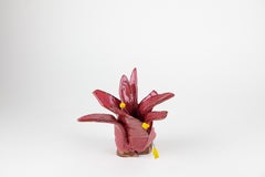 Wildblume 2, Abstrakte Skulptur aus Keramik und Draht, rosa und gelbe Blume