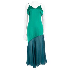 Maxi abito con sottoveste verde di Racil, taglia L.