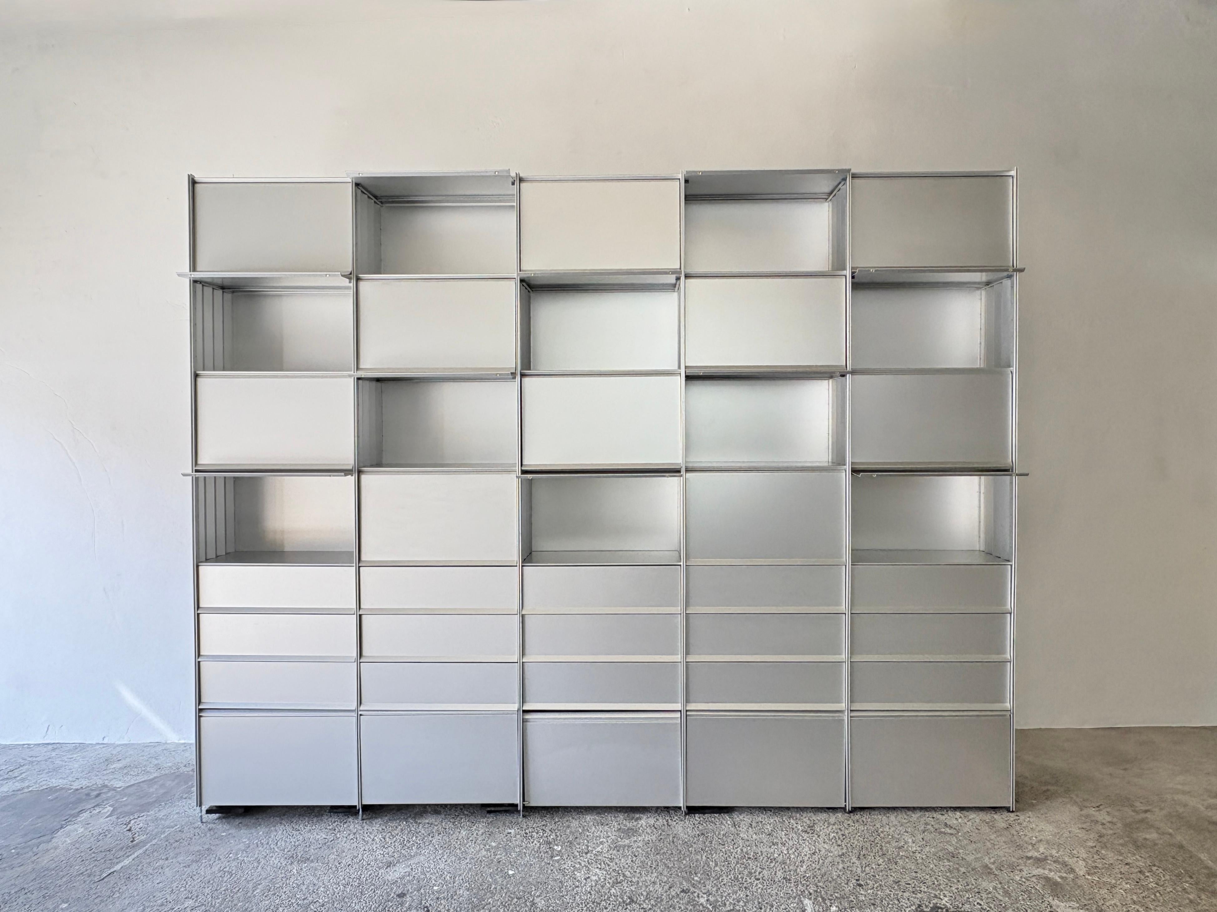 Swiss Radar classic modular shelf unit designed by Heinrich Gerhard for Adeco For Sale