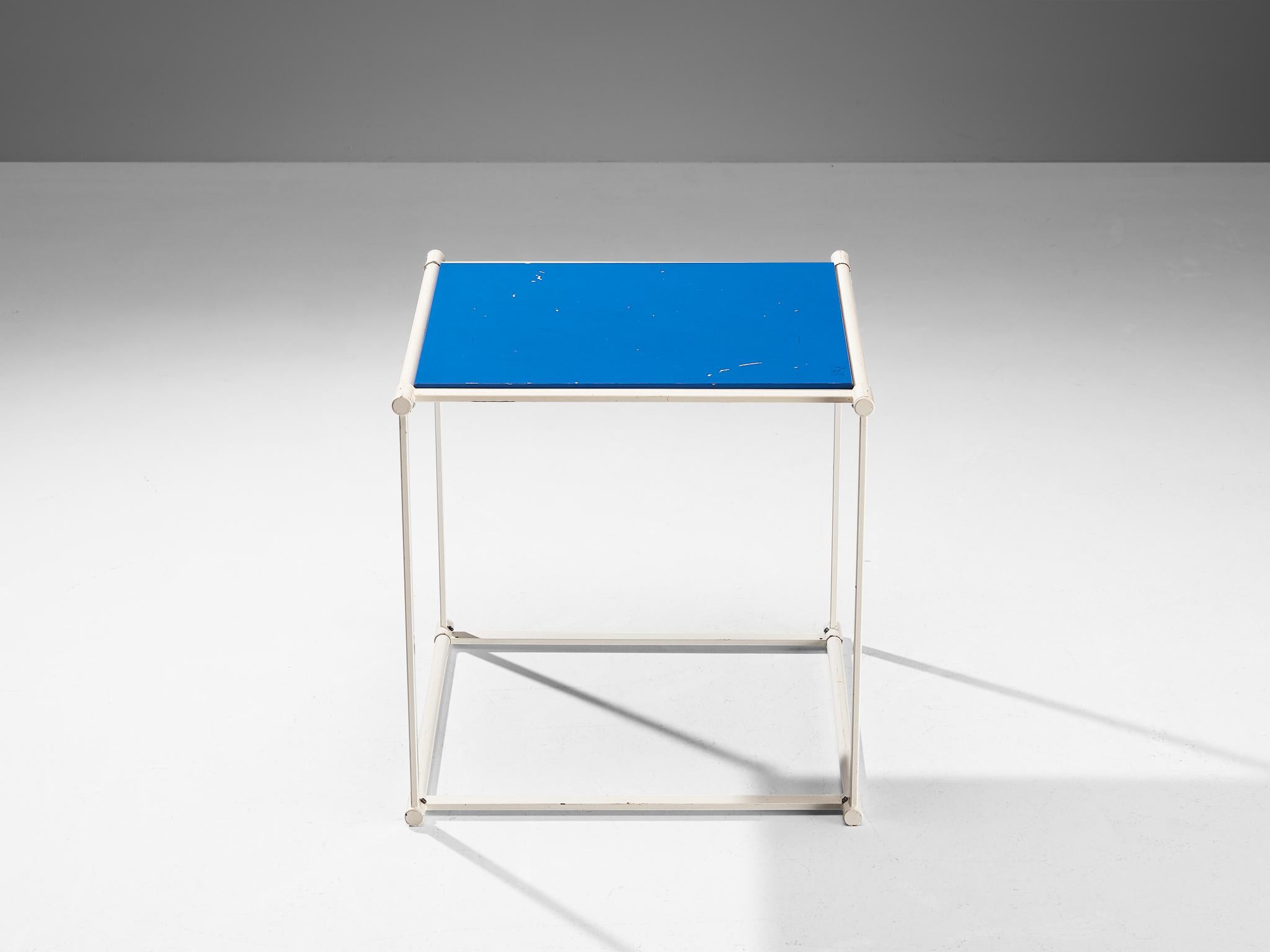 Radboud van Beekum for Pastoe Side Table in Blue and White In Good Condition For Sale In Waalwijk, NL