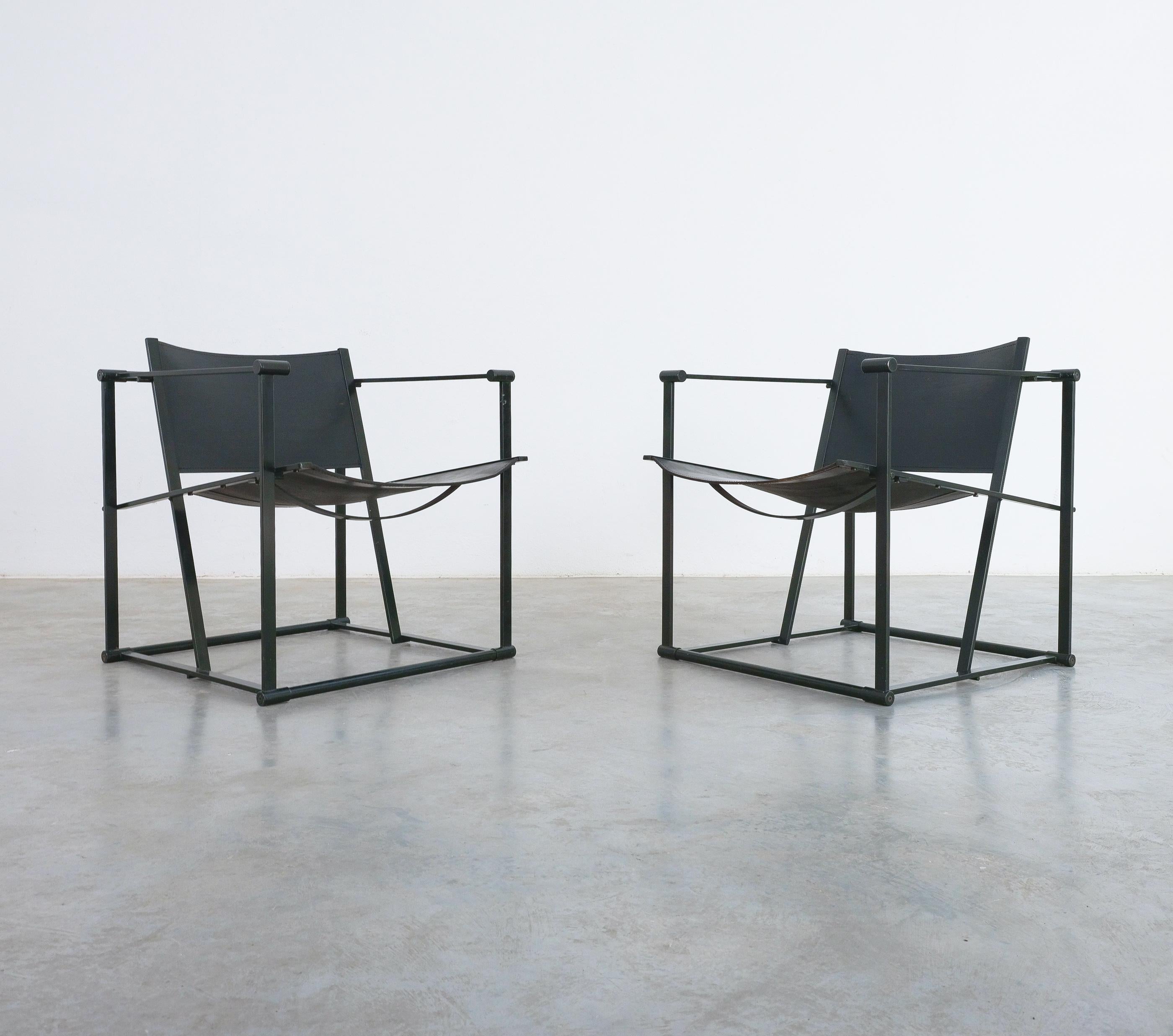 Fauteuil FM62 en cuir de Radboud Van Beekum pour Pastoe Post Modern, 1980

Chaises de salon néerlandaises minimalistes en cuir noir.
Conçues avec une précision géométrique, ces chaises présentent une silhouette intemporelle de cube ouvert avec une