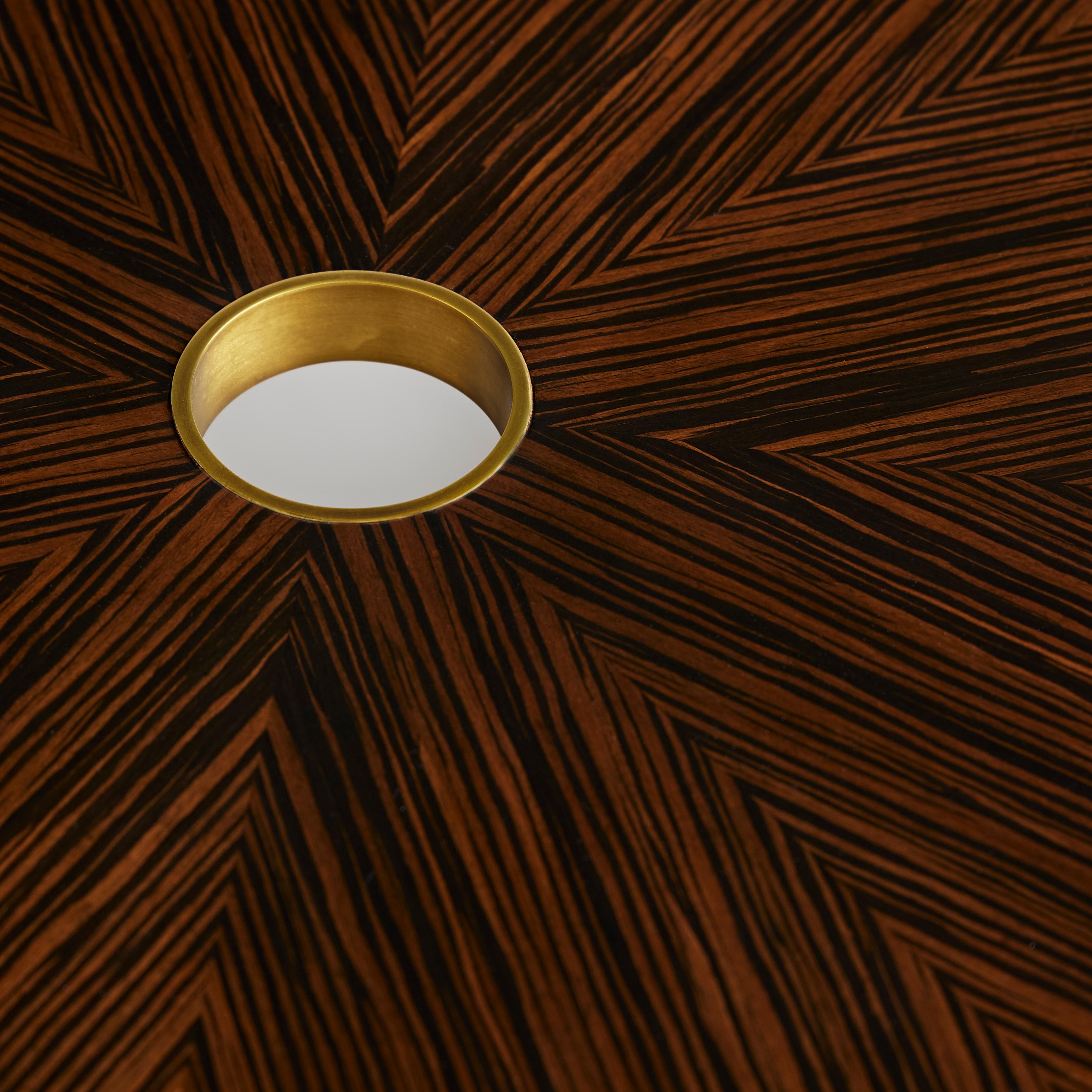 Asiatique Table d'appoint radial en vente