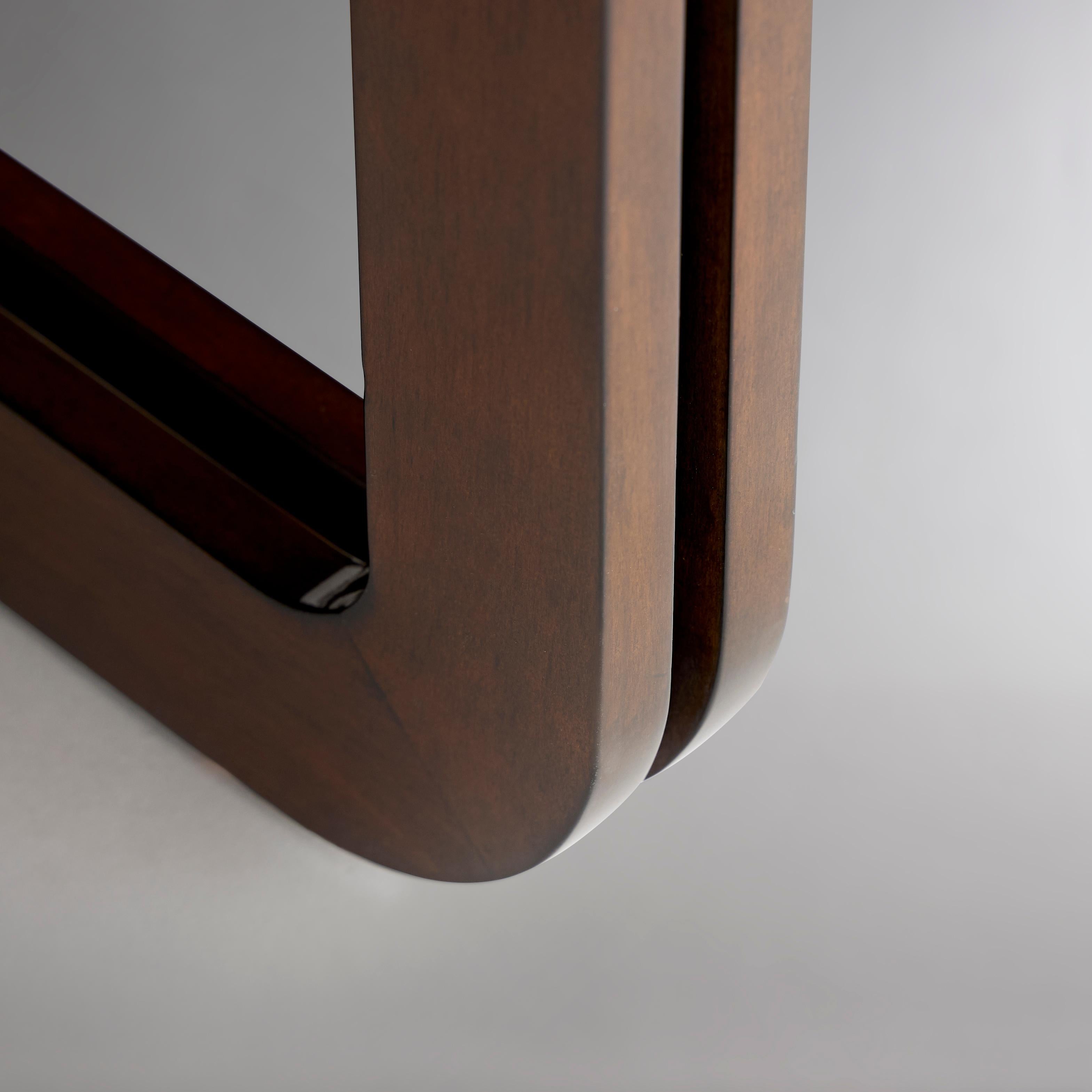 Table d'appoint radial Neuf - En vente à Dallas, TX