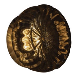 Applique murale Radial en laiton AGE et verre soufflé à la main par Nuumbra