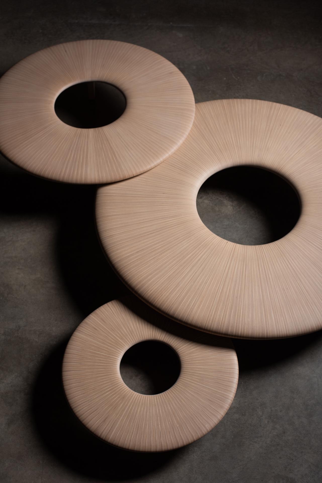 Radian Medium de Piegatto, una mesa de centro escultural contemporánea Siglo XXI y contemporáneo en venta