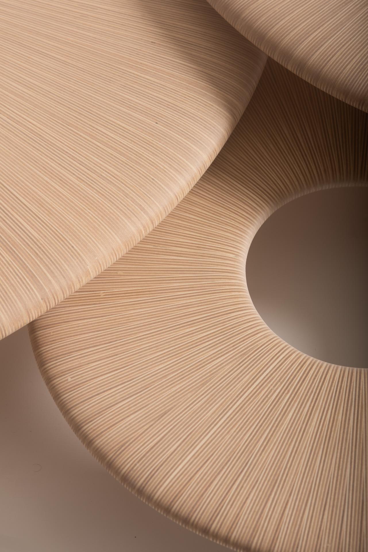 Radian Petit  by Piegatto, une table basse contemporaine sculpturale Neuf - En vente à Guatemala, GU