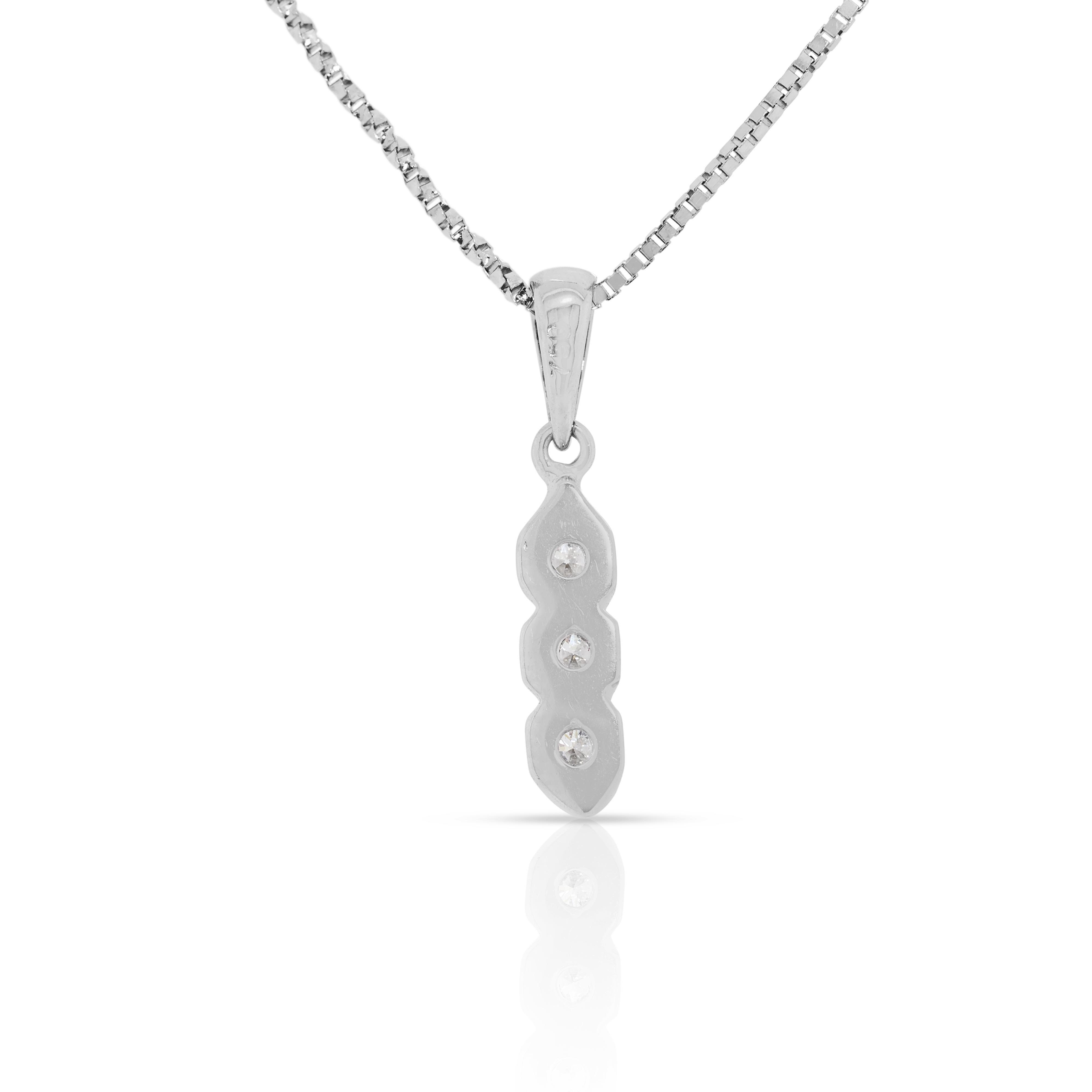 Collana con diamanti naturali radiosi da 0,2 carati in oro bianco 18 carati in vendita 1