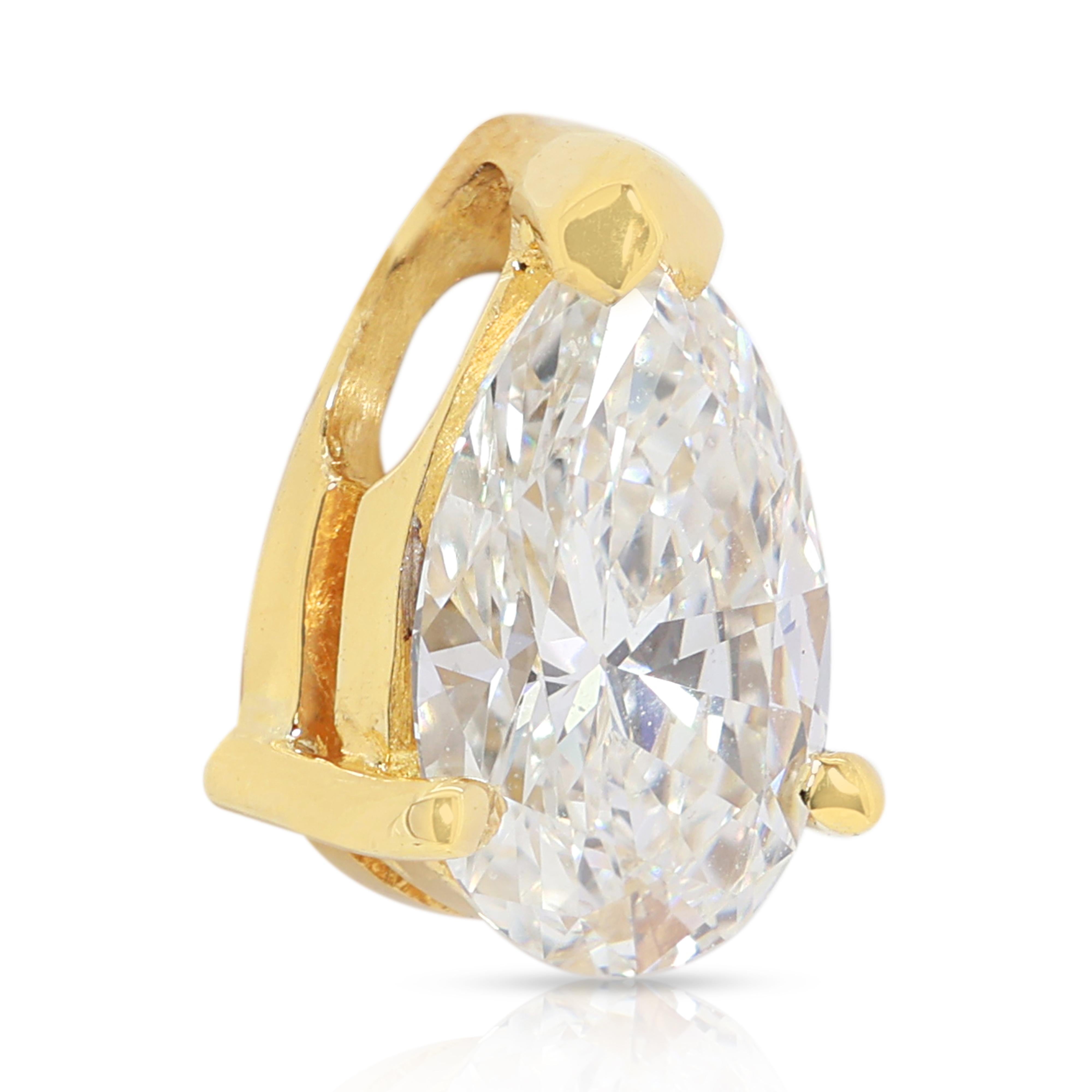 Taille poire Pendentif en or jaune 18 carats avec diamant radiant de 0,38 ct en forme de poire - Pendentif uniquement en vente