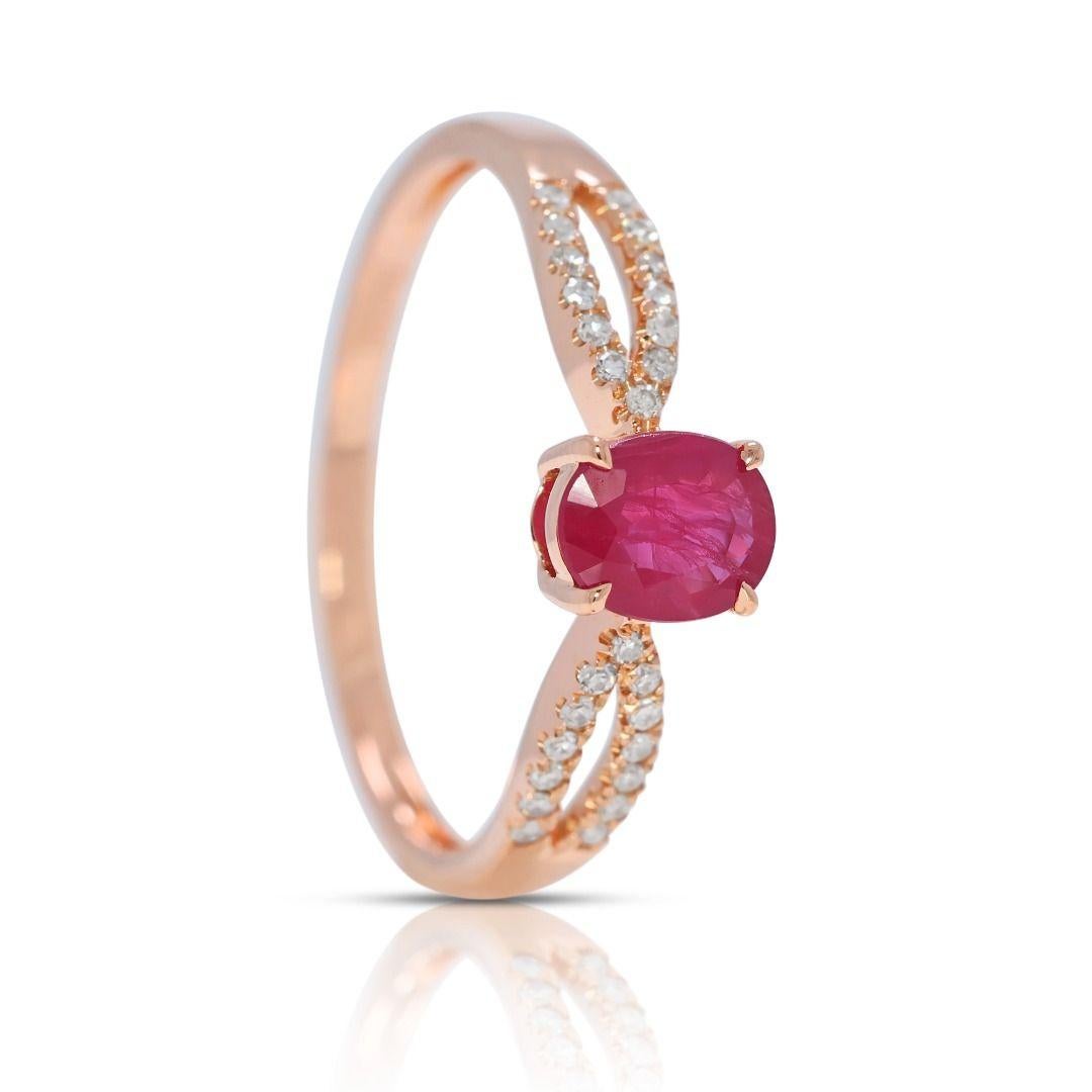 Radiant 0.65ct Ruby & Natural Diamond Pave Ring Delight in 18K Rose Gold In Excellent Condition For Sale In רמת גן, IL