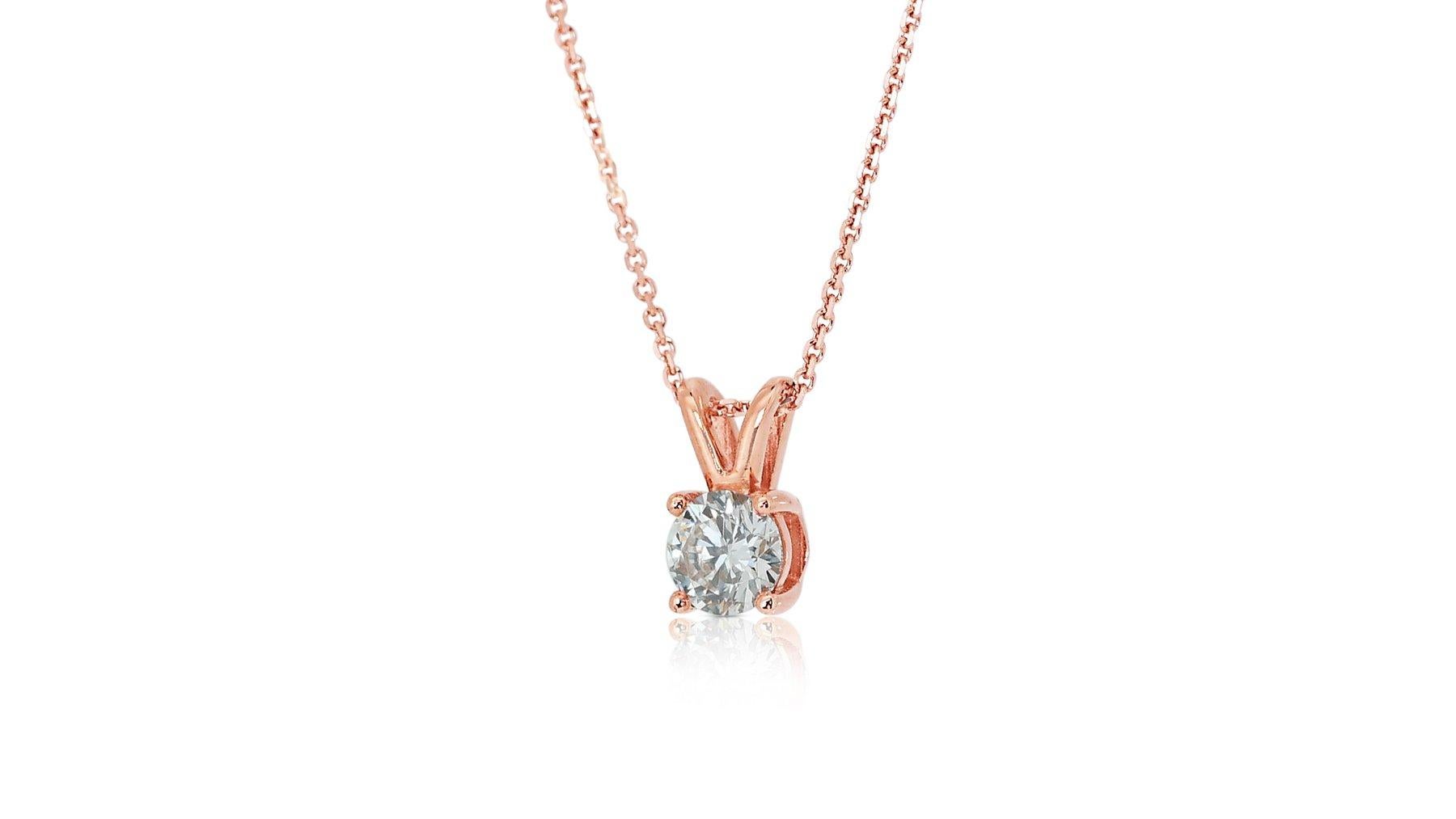 Radiant 0.70ct Diamond Solitaire Necklace in 18k Rose Gold - GIA Certified In New Condition For Sale In רמת גן, IL