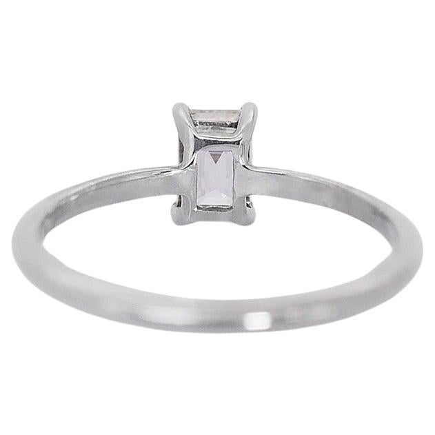 Radiant 0.70ct Emerald-Cut Solitaire Diamond Ring in 18k White Gold - GIA  For Sale 3