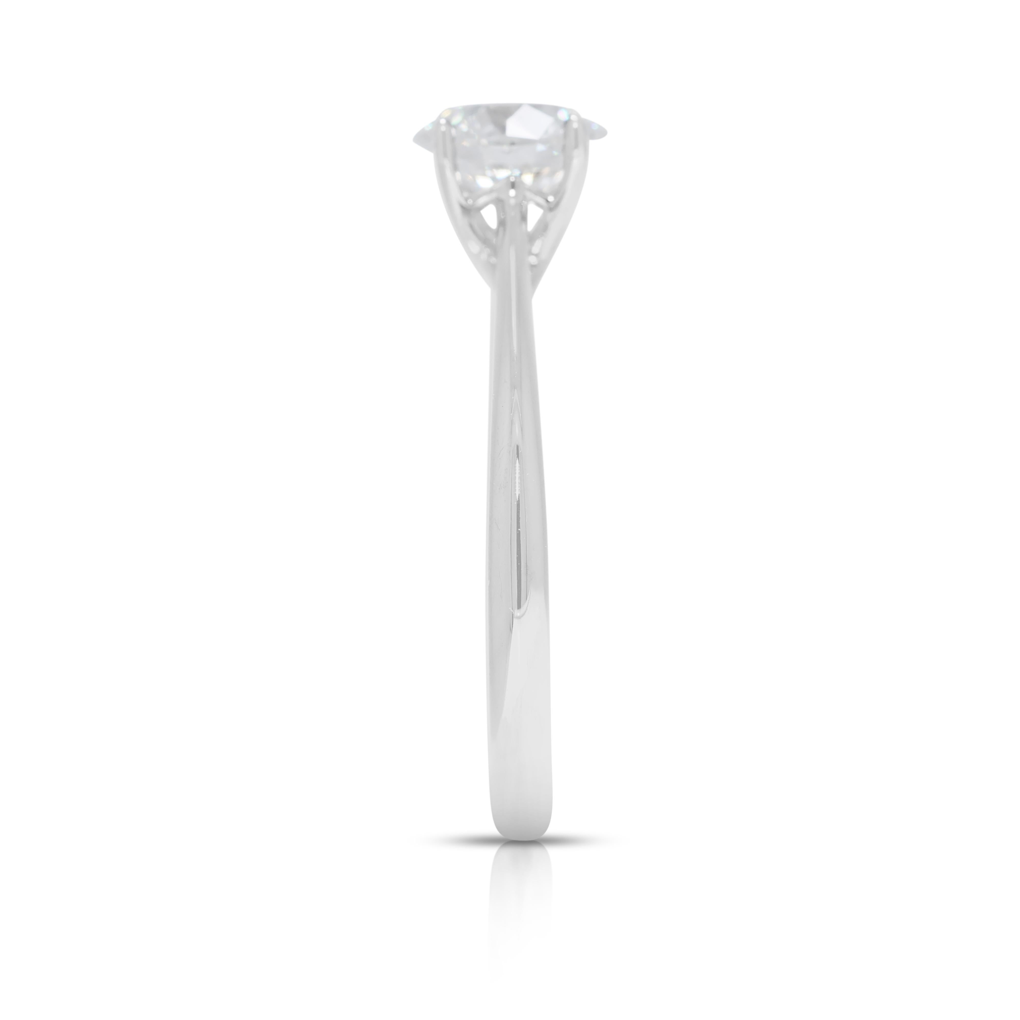 Women's Radiant 0.75ct Natural Diamond Solitaire Ring 18k White Gold For Sale