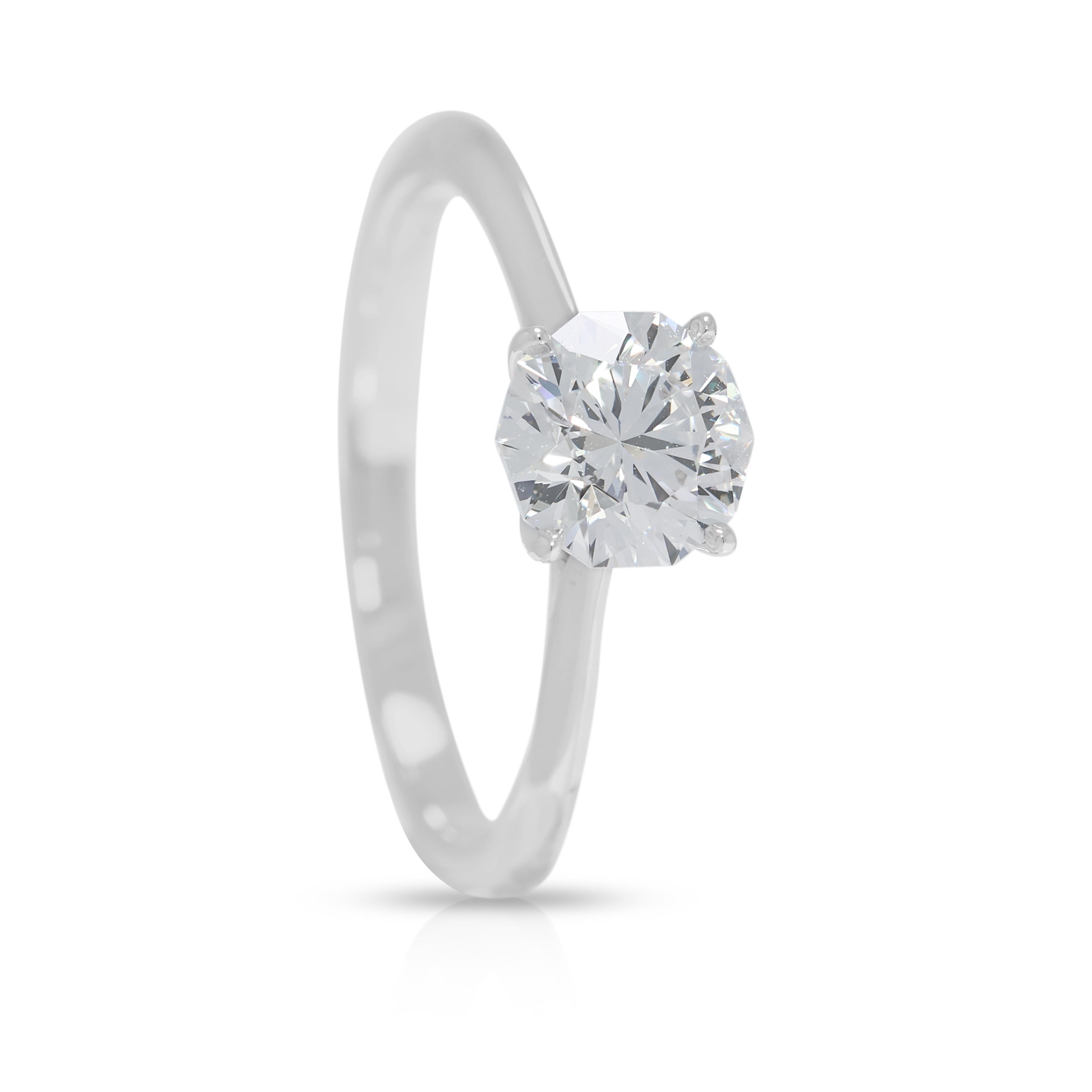 Radiant 0.75ct Natural Diamond Solitaire Ring 18k White Gold For Sale 1