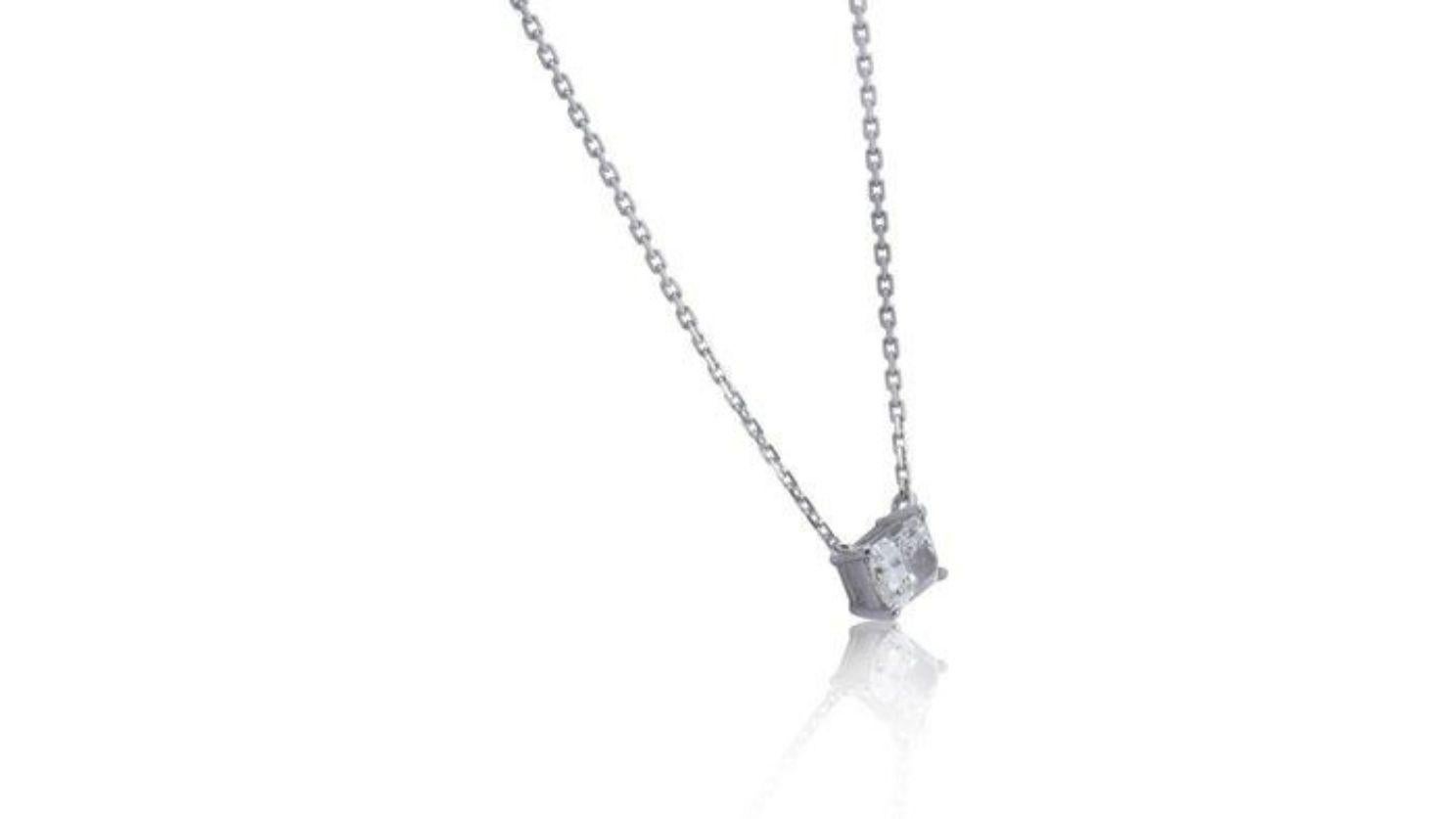 Radiant Cut Radiant 0.90ct Solitaire Diamond Necklace set in 18K White Gold For Sale