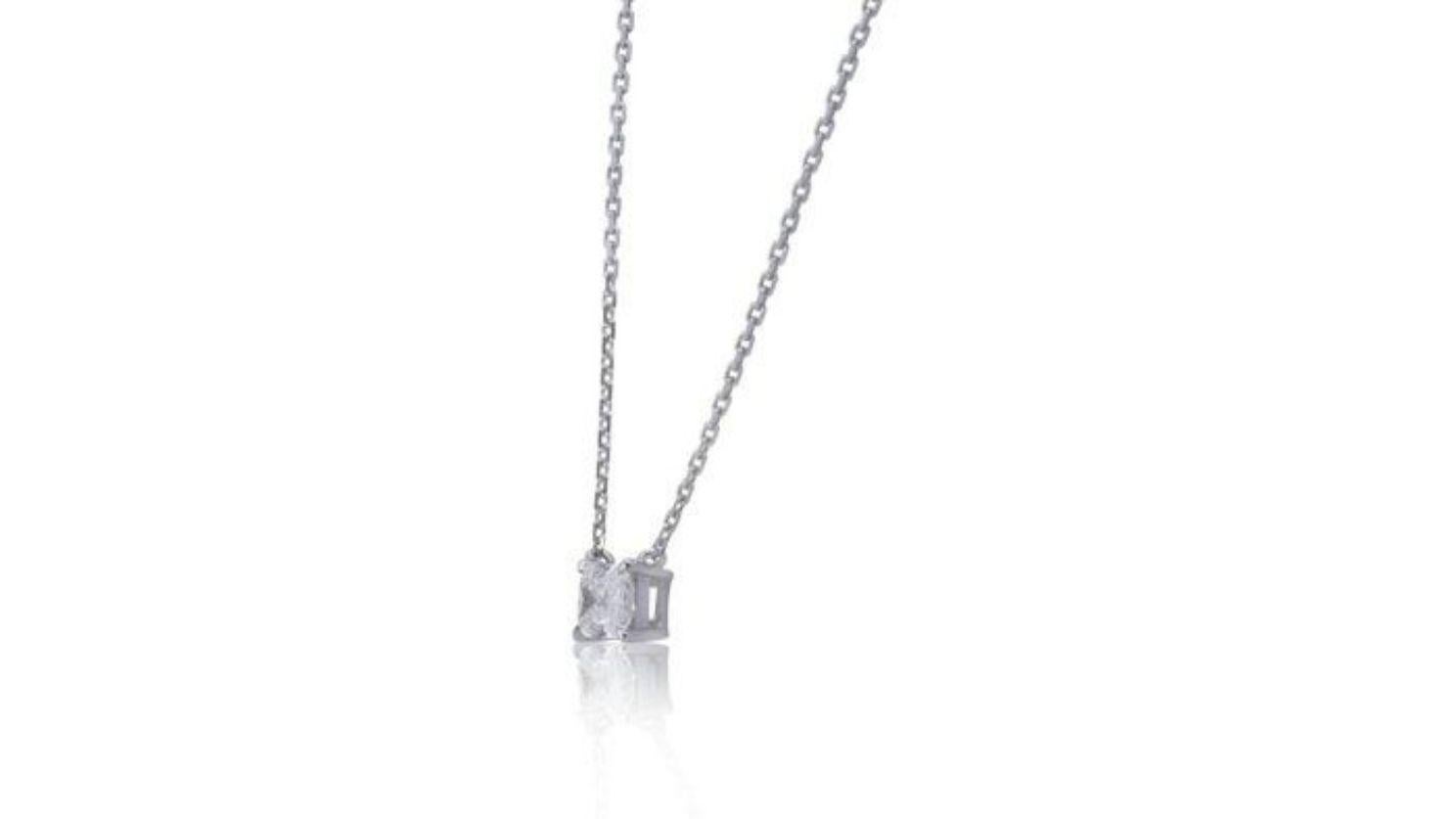 Women's Radiant 0.90ct Solitaire Diamond Necklace set in 18K White Gold For Sale