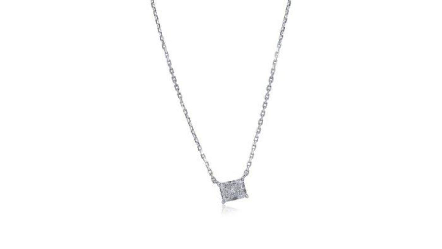 Radiant 0.90ct Solitaire Diamond Necklace set in 18K White Gold For Sale
