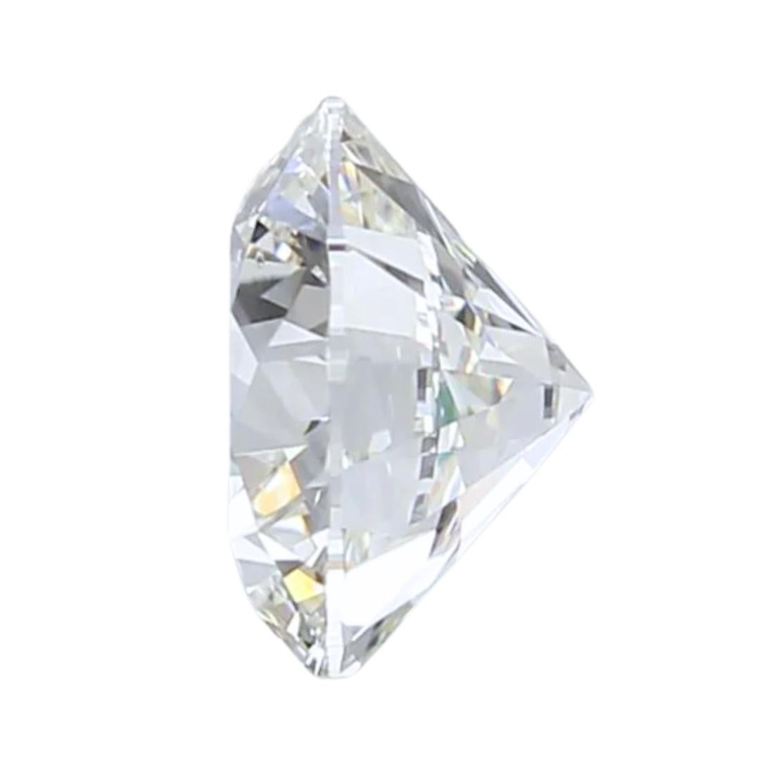 Radiant 0.90ct Triple Excellent Ideal Cut Round-Shaped Diamond - IGI Certified In New Condition In רמת גן, IL