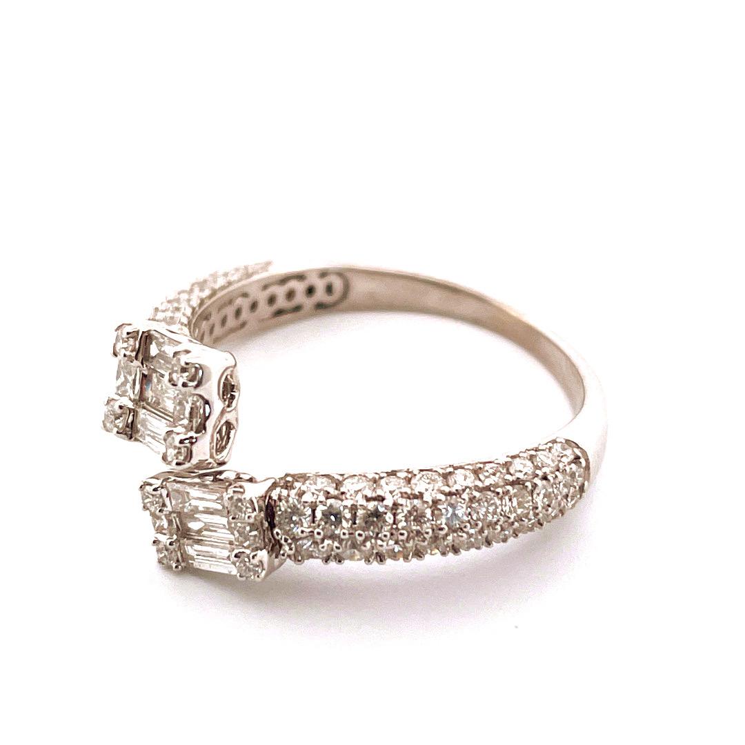 Taille émeraude Bague radieuse à double halo de diamants de 1,15 carat en or blanc 14 carats en vente