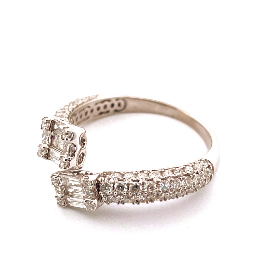 Radiants 1,15 Karat Doppel-Halo-Diamantring aus 14k Weißgold (Smaragdschliff) im Angebot