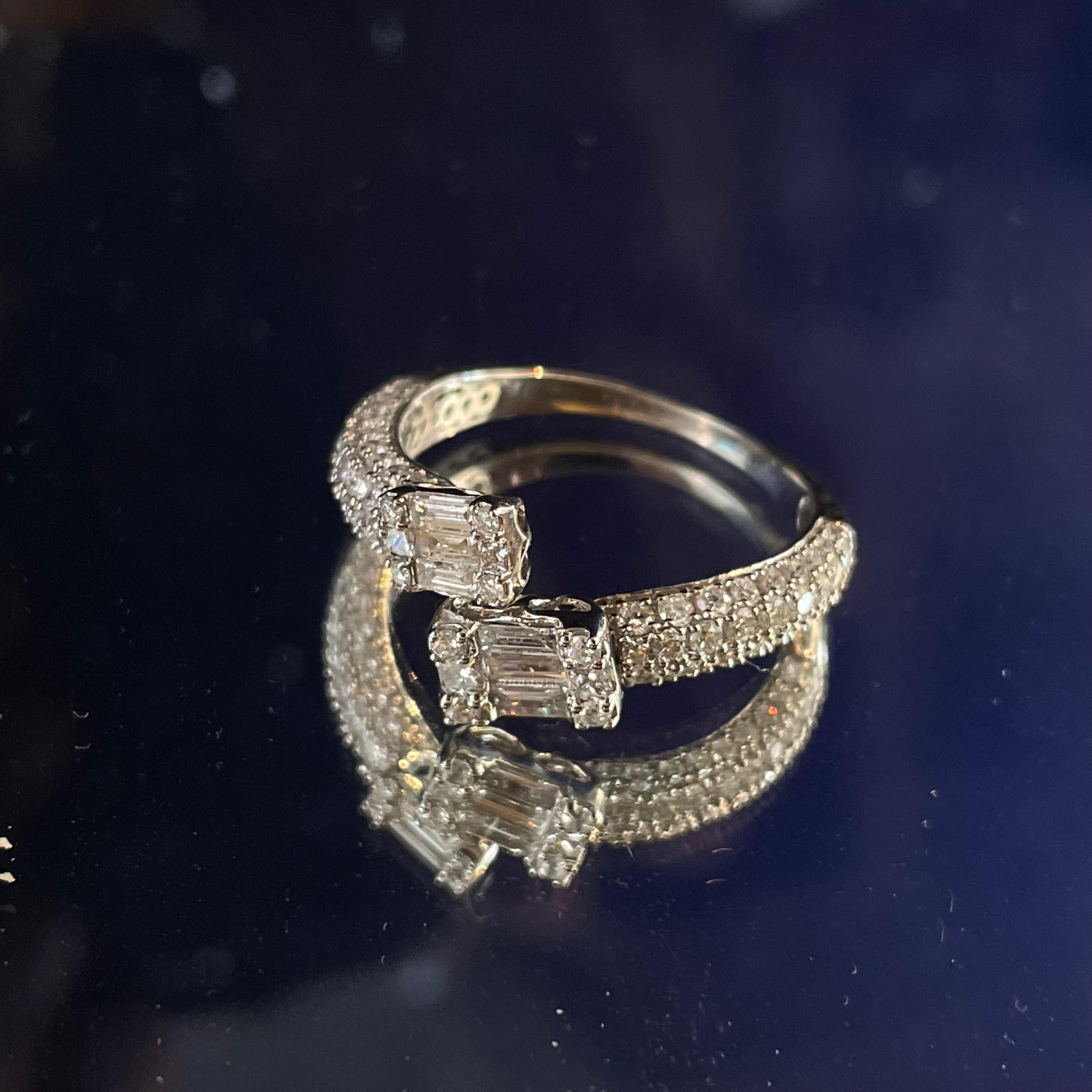 Bague radieuse à double halo de diamants de 1,15 carat en or blanc 14 carats Pour femmes en vente