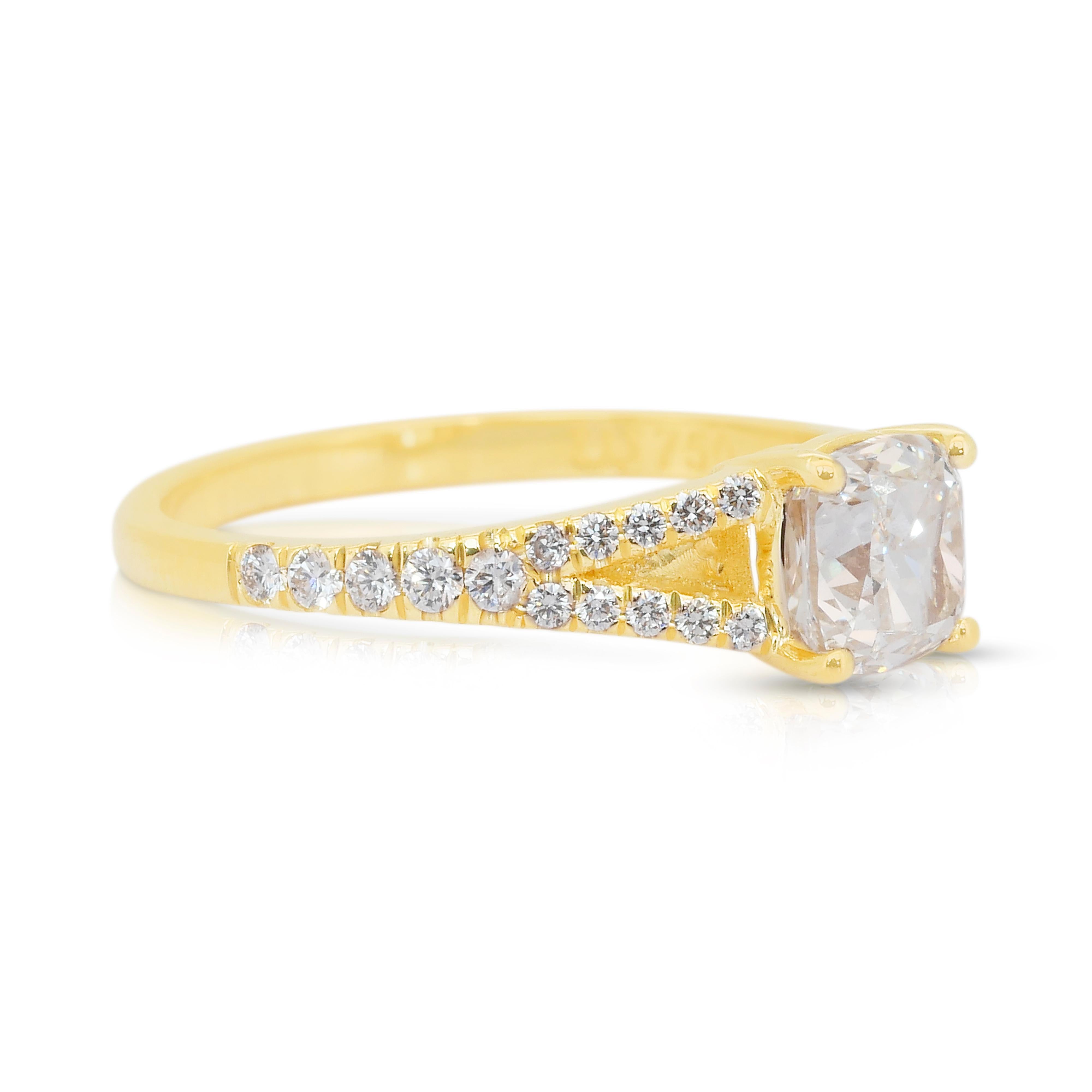 Cushion Cut Radiant 1.26ct Diamonds Pave Ring in 18k Yellow Gold - IGI Certified For Sale