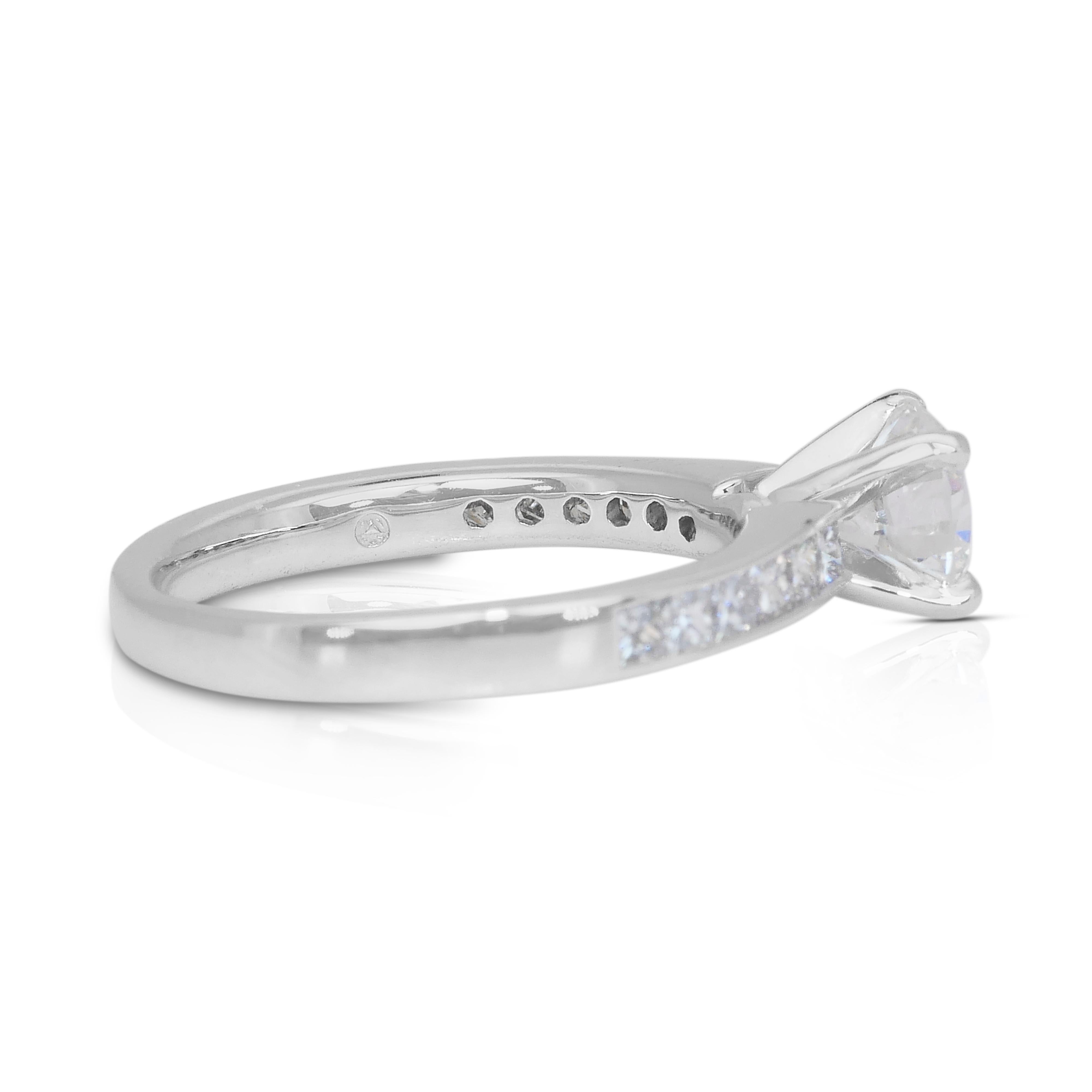 Bague en or blanc 14k avec pavé de diamants de 1,40ct - certifié IGI Neuf - En vente à רמת גן, IL