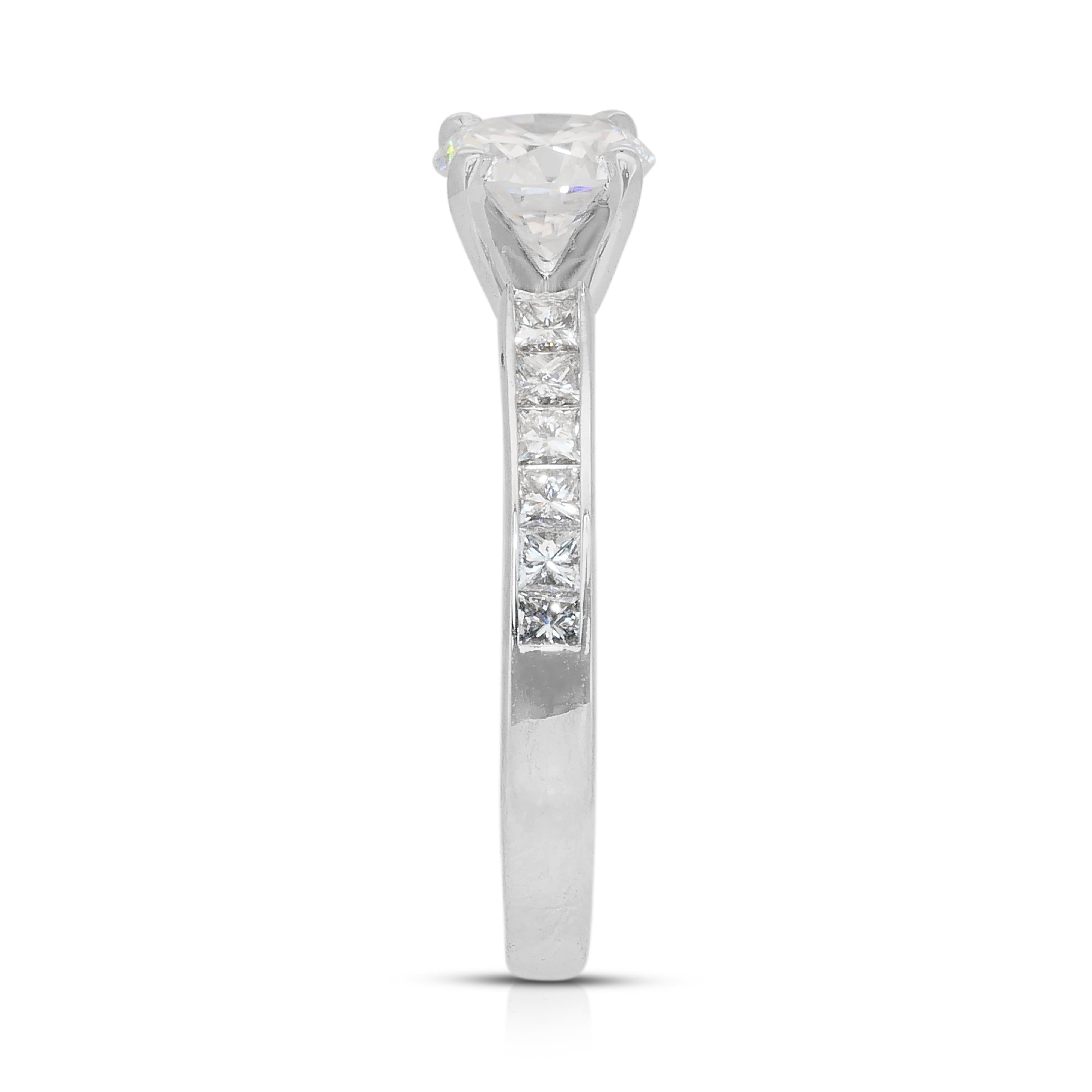 Bague en or blanc 14k avec pavé de diamants de 1,40ct - certifié IGI en vente 2