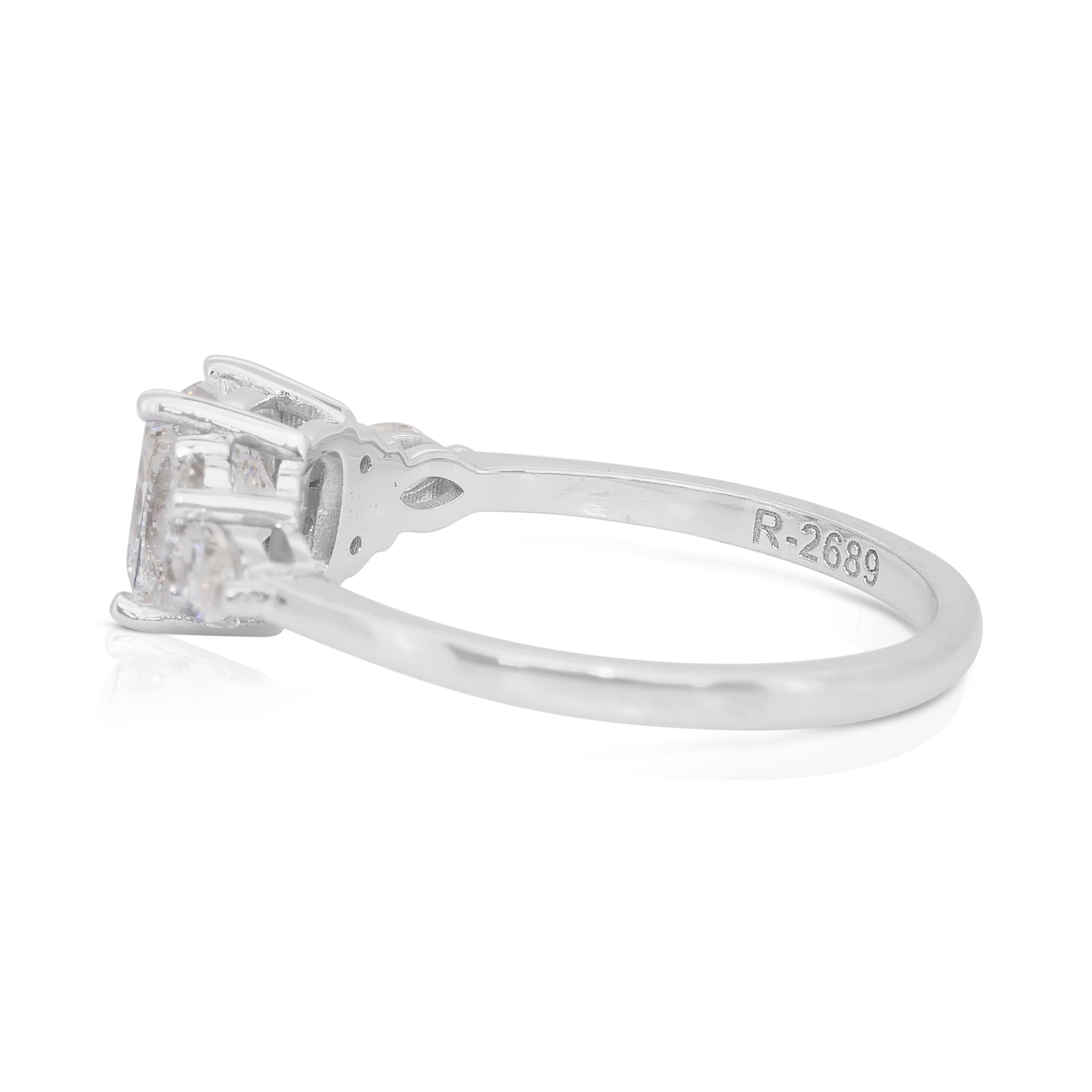 Anello con pavé di diamanti da 1,40 carati in oro bianco 18 carati - Certificato GIA In condizioni Nuovo in vendita a רמת גן, IL