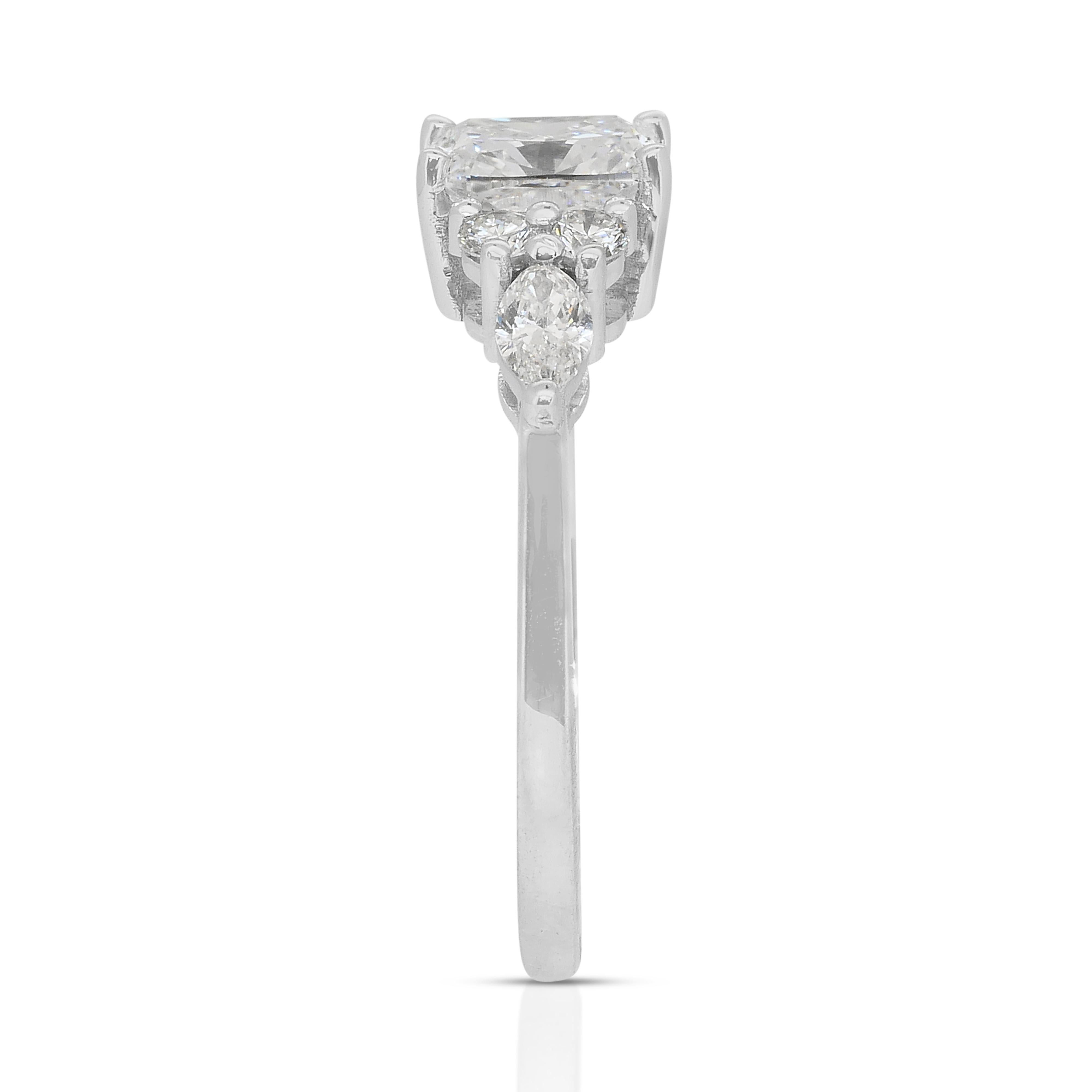 Anello con pavé di diamanti da 1,40 carati in oro bianco 18 carati - Certificato GIA in vendita 1