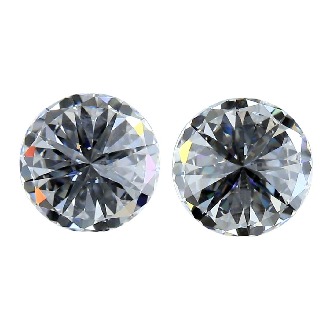 Radiosa coppia di diamanti rotondi con taglio ideale eccellente e triplo da 1,42 carati in vendita 2