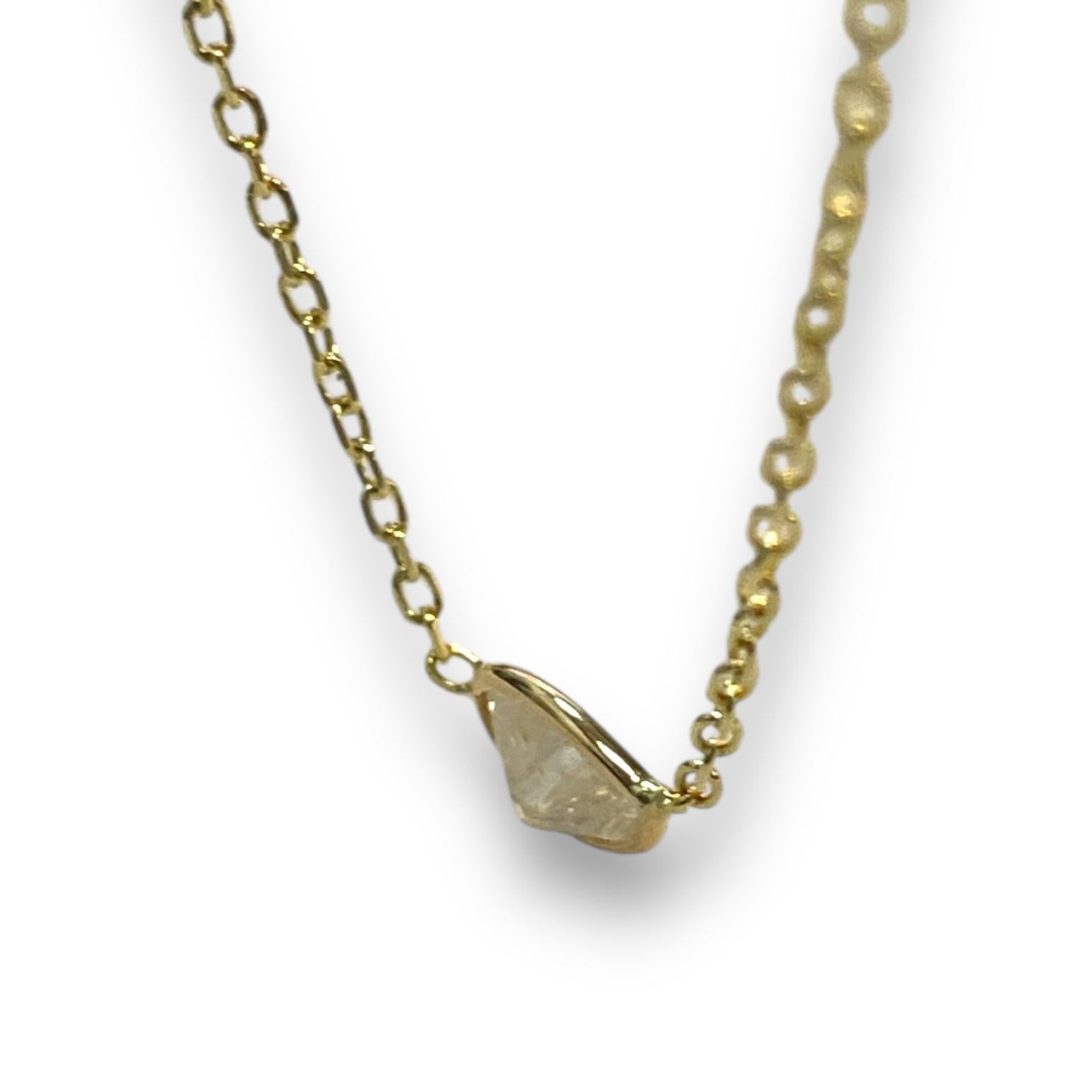 Collier radiant en or jaune 14 carats avec diamants naturels taille poire de 0,73 carat Pour femmes en vente