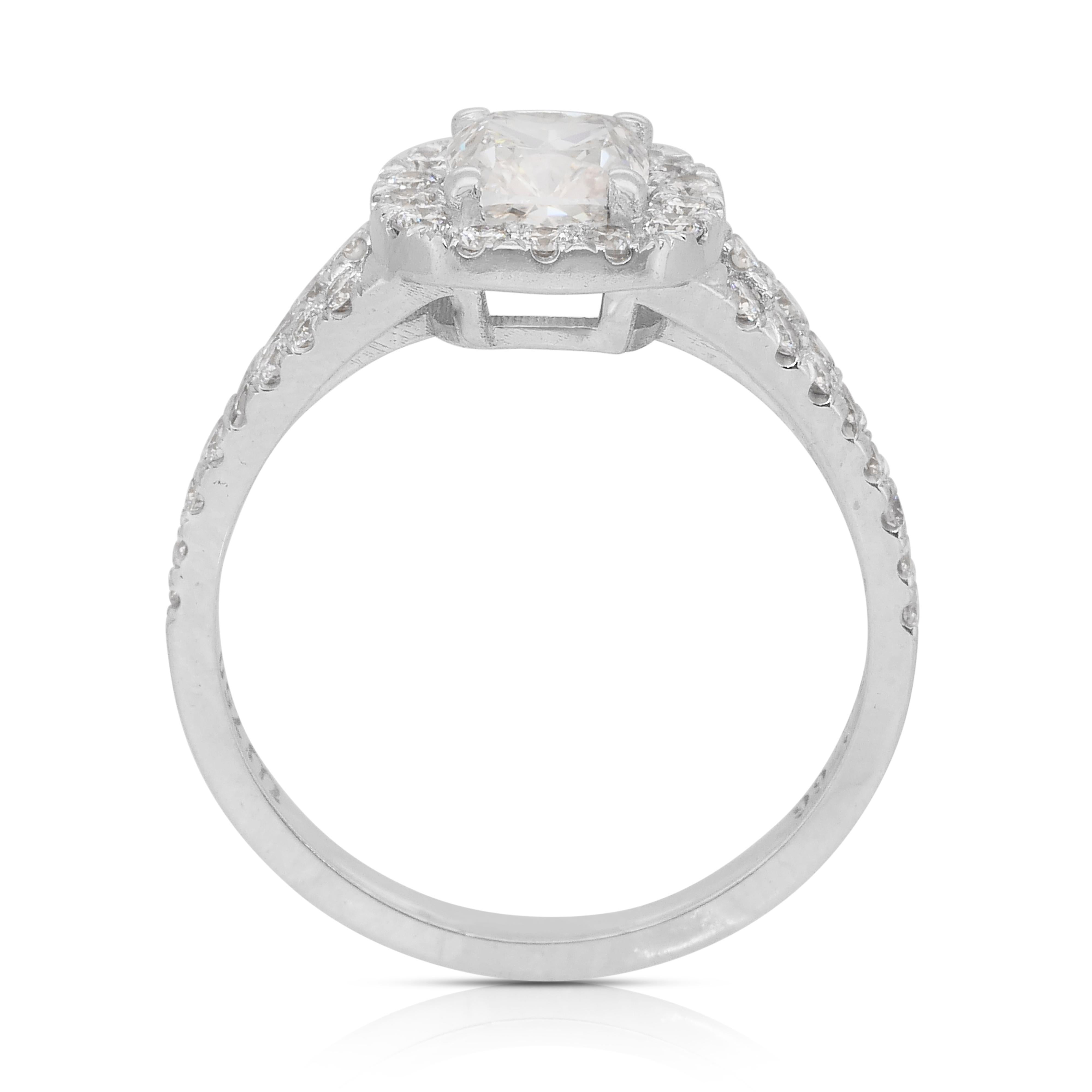 Radiant 1,50ct Diamanten Halo Ring in 18k Weißgold - IGI zertifiziert im Angebot 4