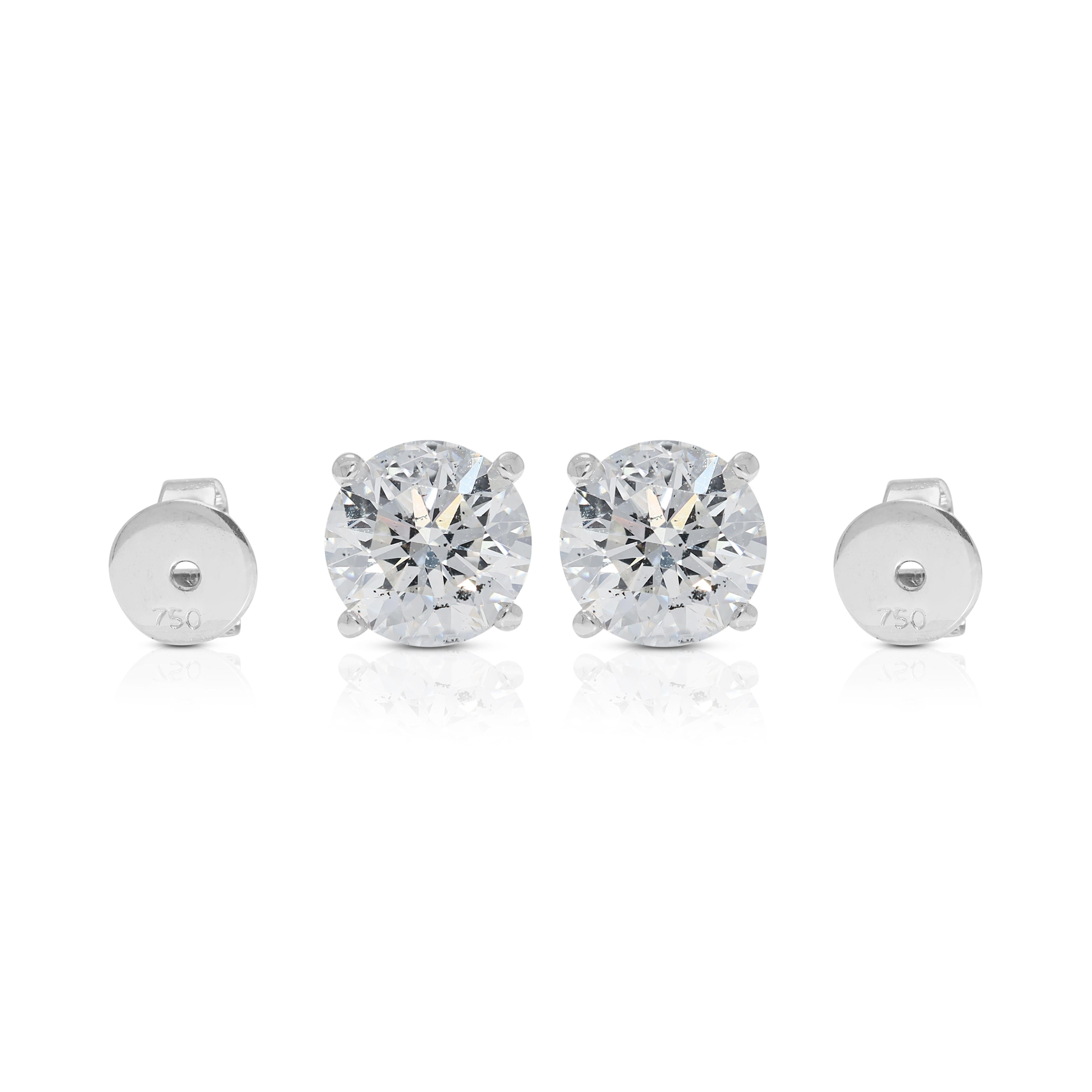 Radiant 1.61ct Natural Diamond Stud Earrings in 18K White Gold For Sale 1