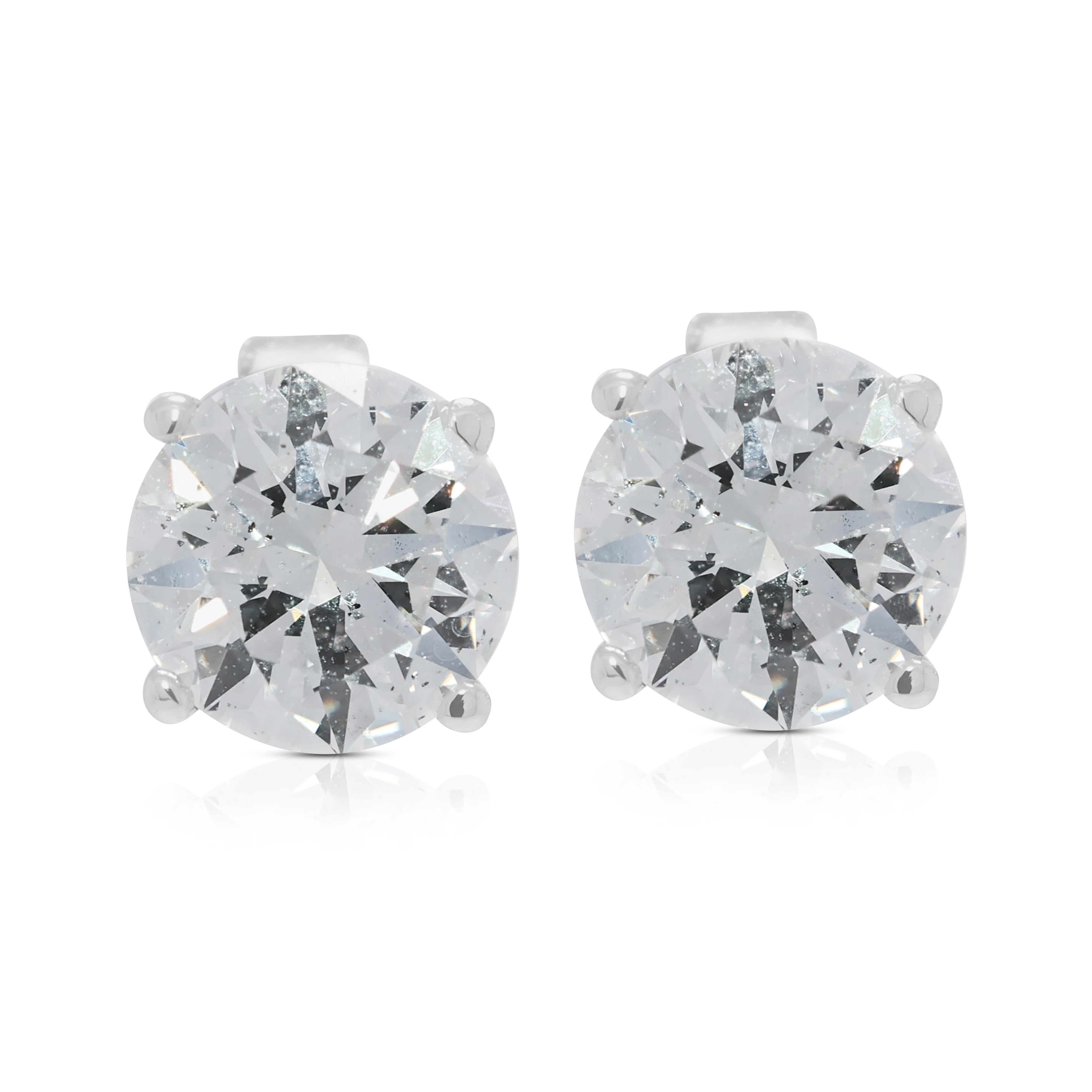 Radiant 1.61ct Natural Diamond Stud Earrings in 18K White Gold For Sale 2
