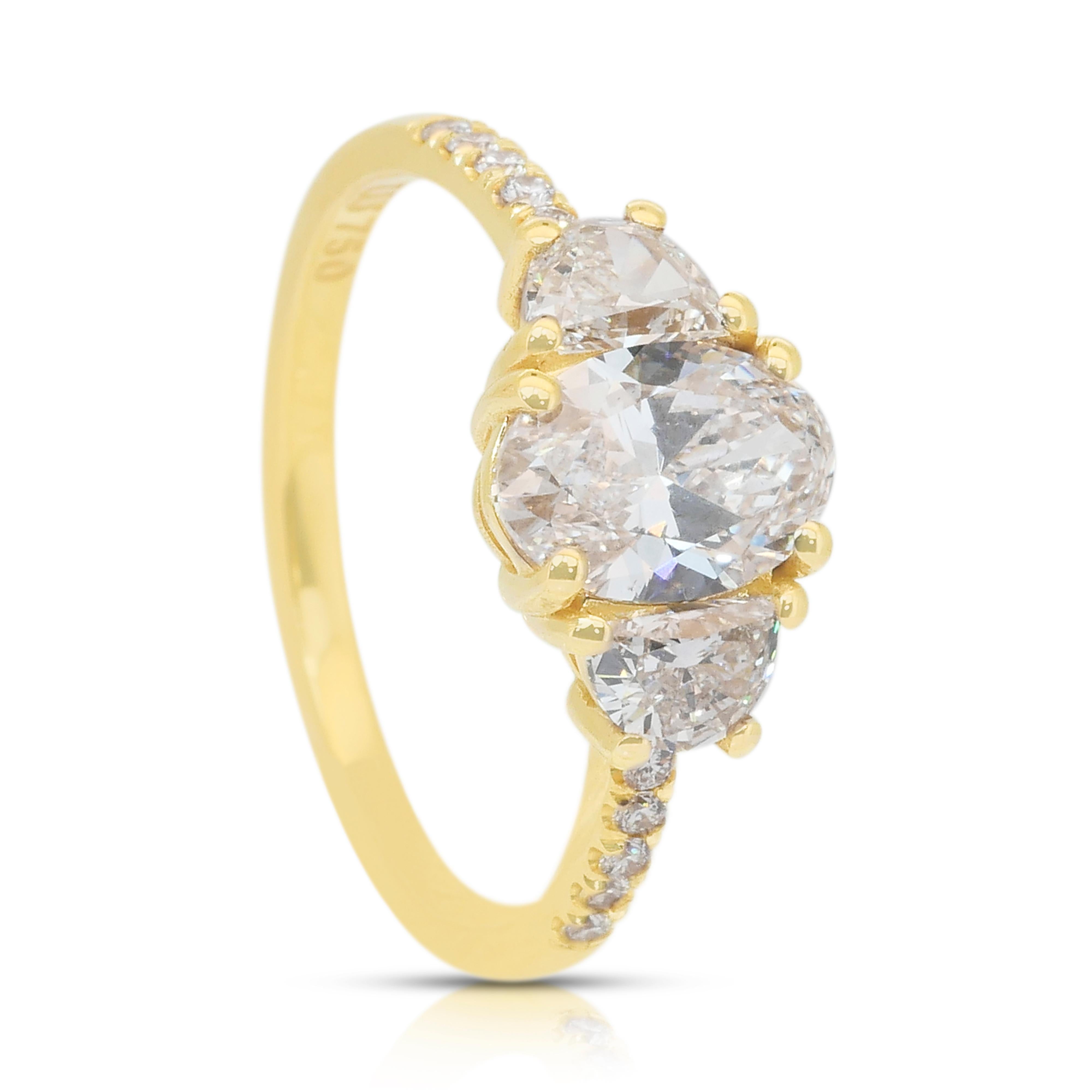 Bague 3 pierres en or jaune 18 carats avec 1,76 ct de diamants - certifié IGI en vente 2