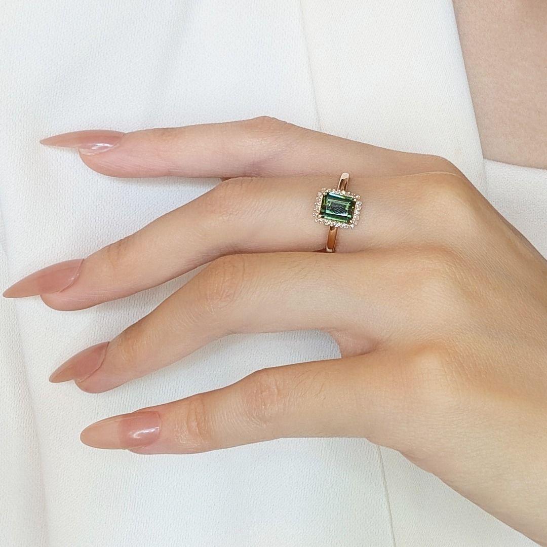 Women's Radiant 1.81ct Green Tourmaline and Natural Diamonds Ring in 18K Yellow Gold For Sale