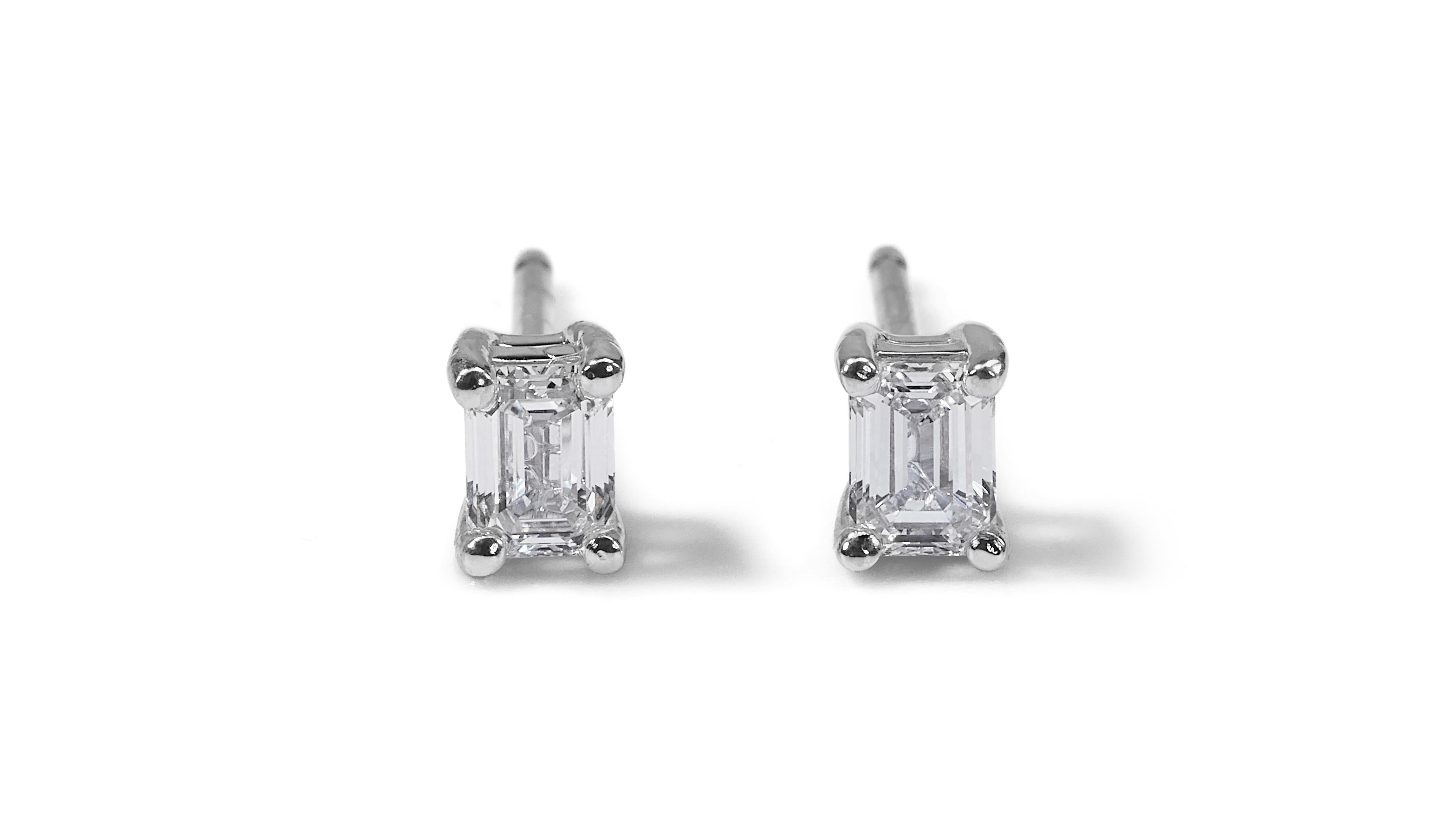 Radiant 18K White Gold Natural Diamonds Stud Earrings w/1.00ct - GIA Certified For Sale 4