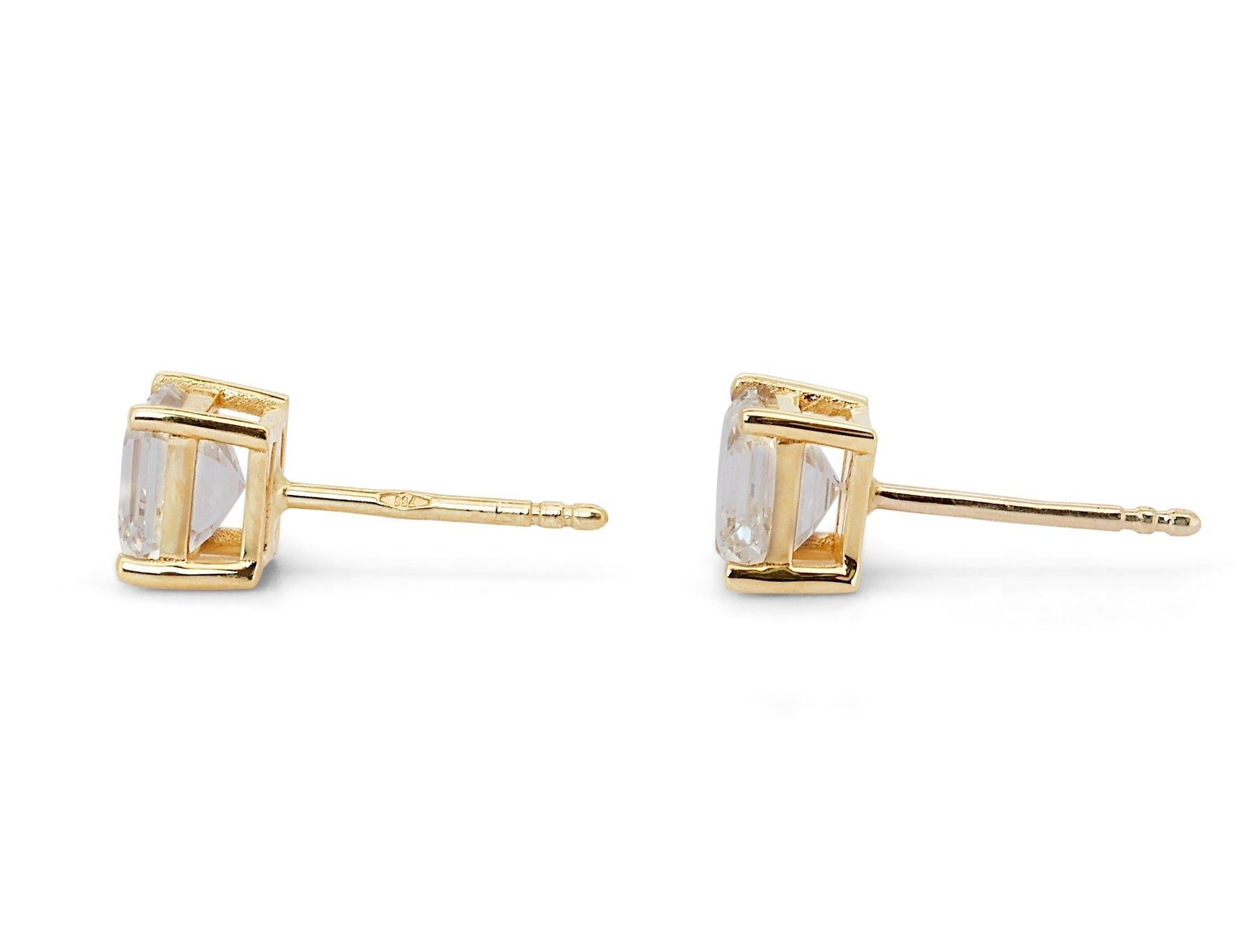 Radiant 2.00ct Diamonds Stud Earrings in 18k Yellow Gold - GIA Certified 1