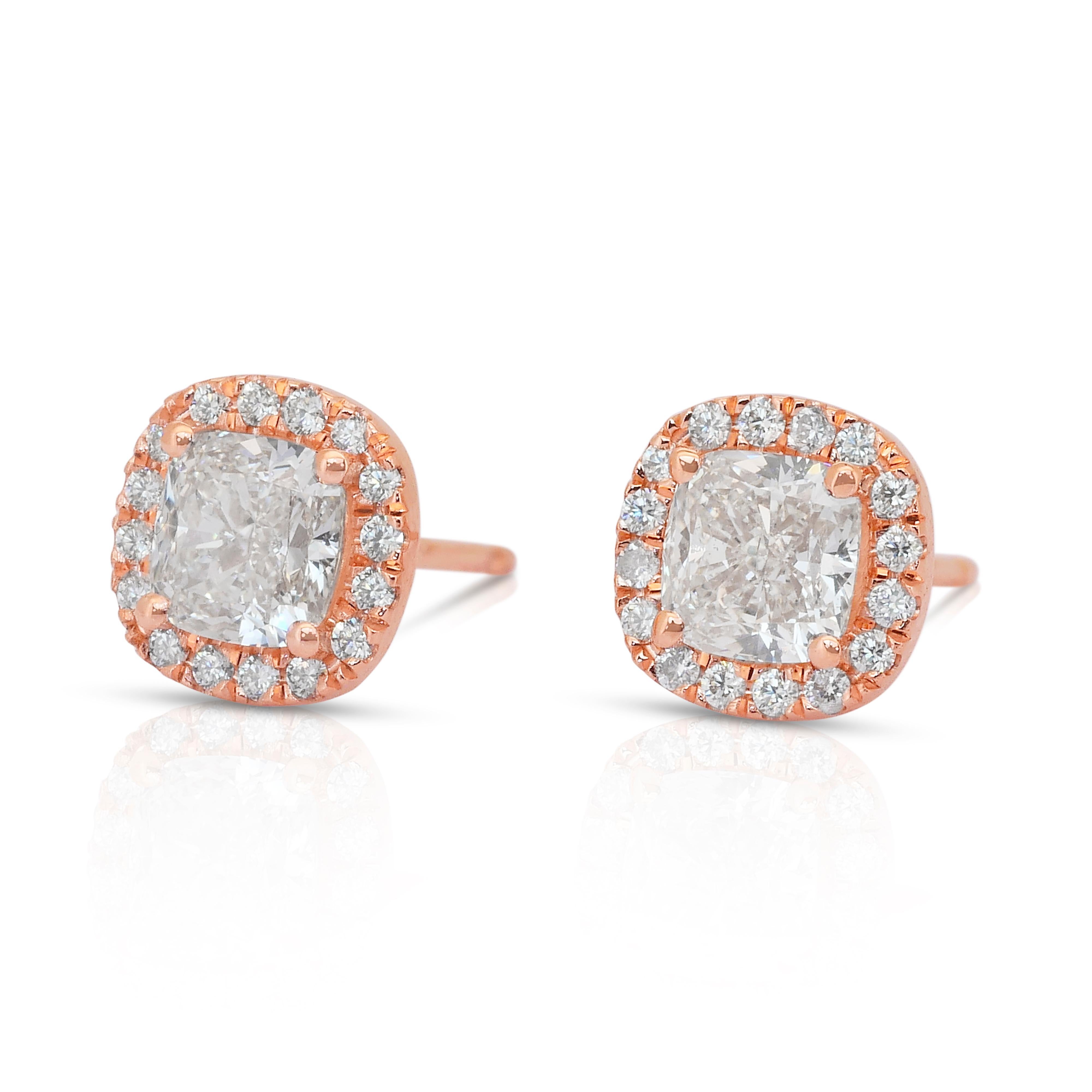 Radiant 2.11ct Diamonds Stud Earrings in 18k Rose Gold - IGI Certified In New Condition For Sale In רמת גן, IL