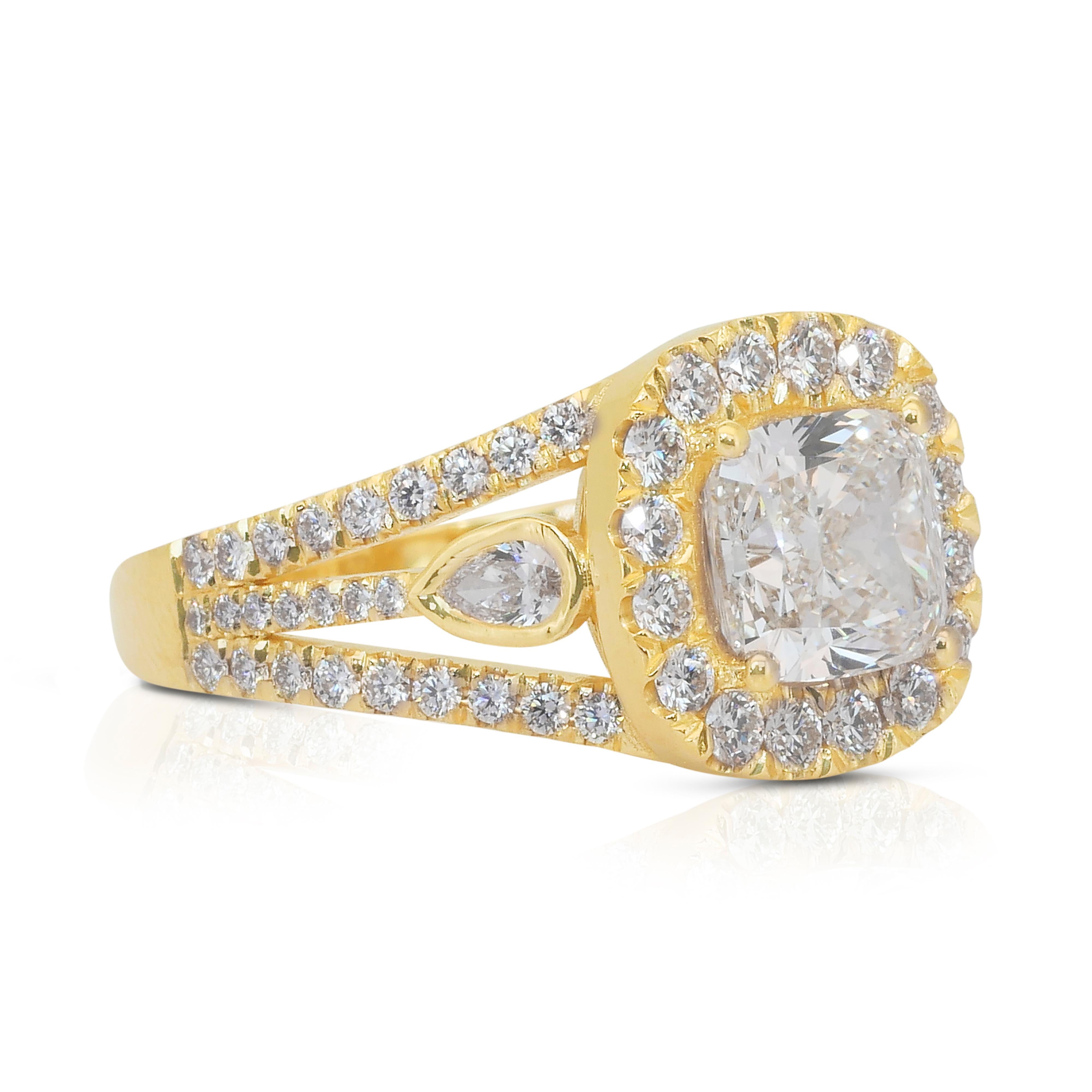 Cushion Cut Radiant 2.41ct Diamonds Halo Ring in 18k Yellow Gold - IGI Certified For Sale