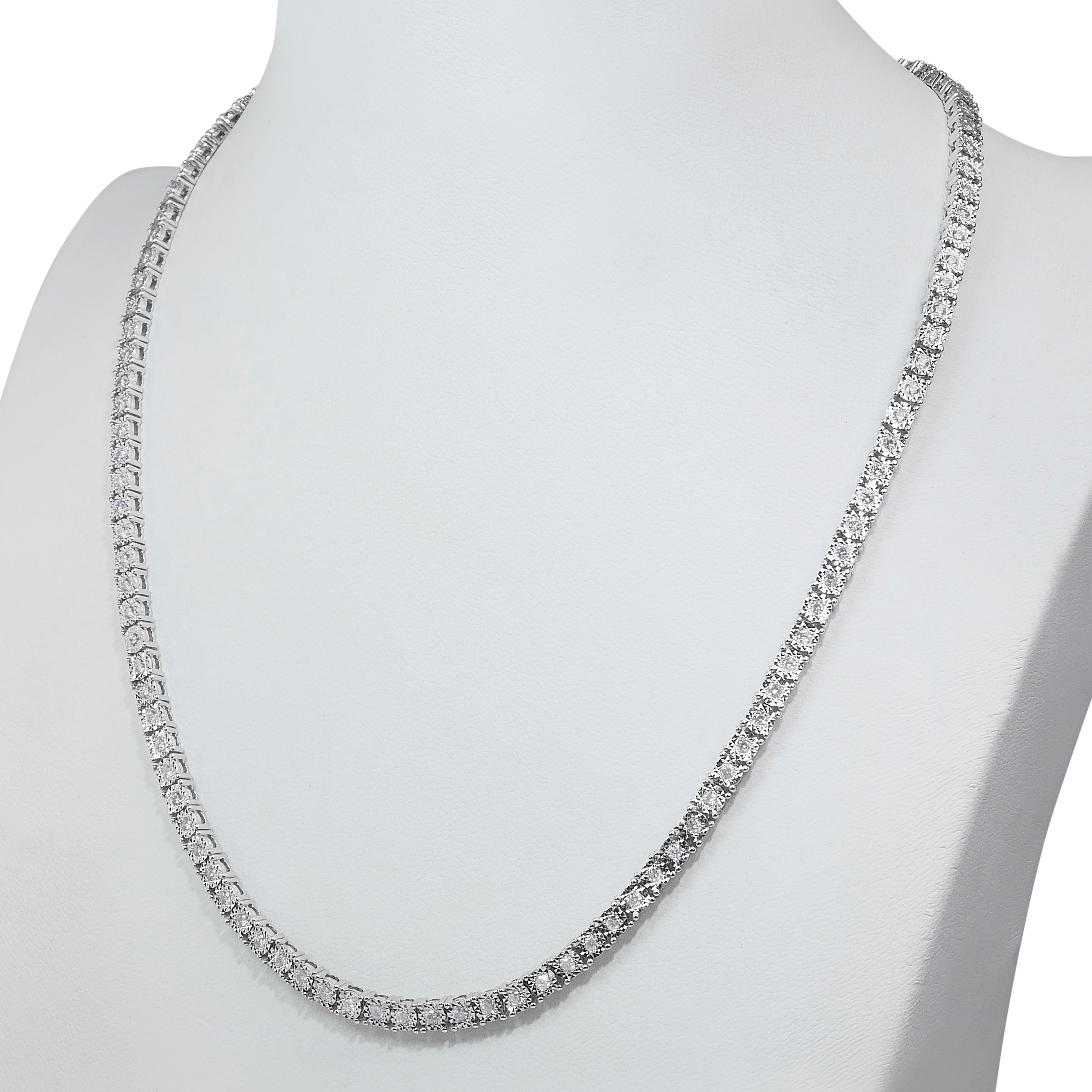 Radiant 2.43ct Diamonds Necklace in 9k White Gold - IGI Certified

Elegance meets everyday luxury in this captivating 9k white gold necklace, adorned with 114 round-cut diamonds totaling 2.43 carats. The classic design makes it perfect for layering