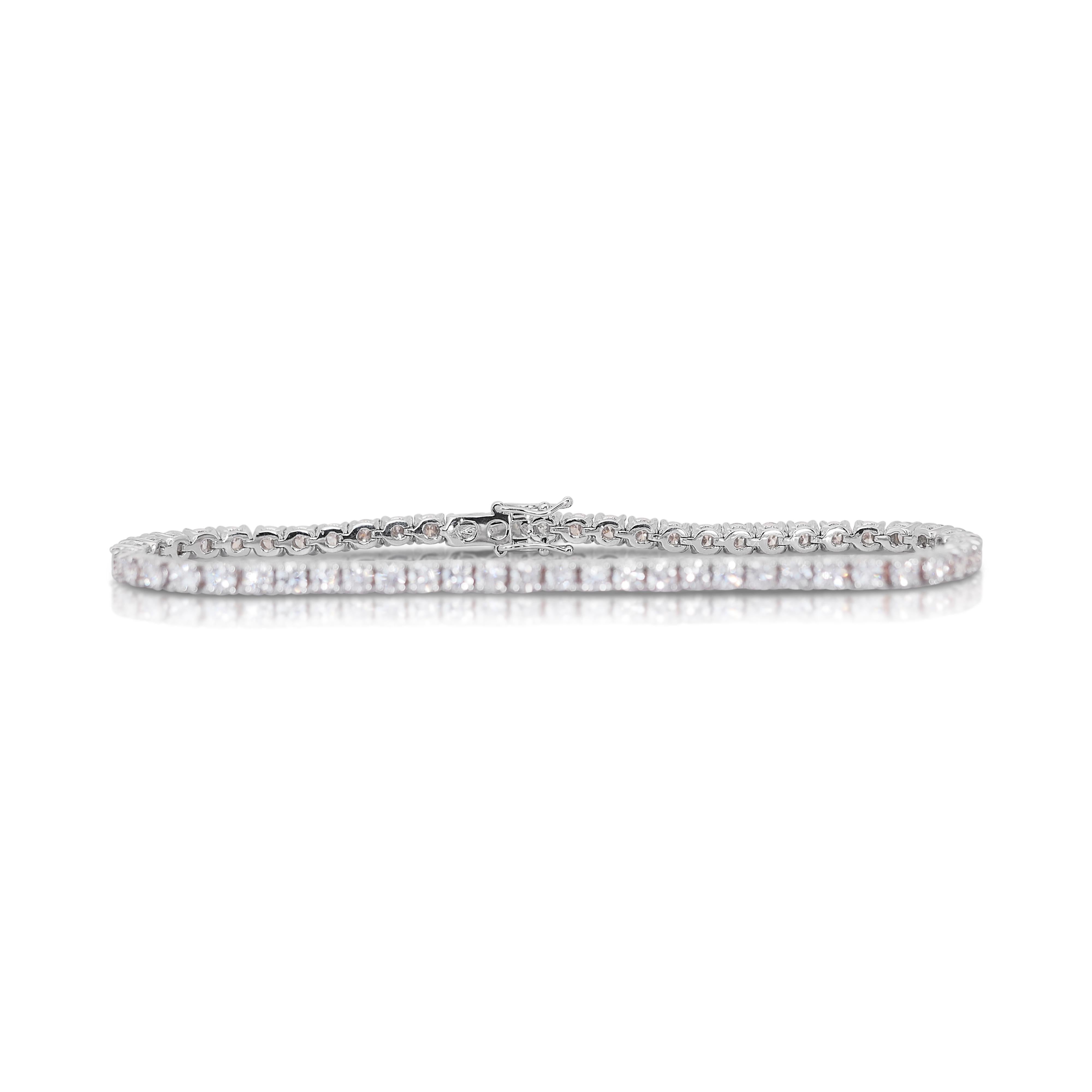 Taille ronde Bracelet tennis radiant en or blanc 14 carats et diamants 5,32 carats certifiés IGI en vente