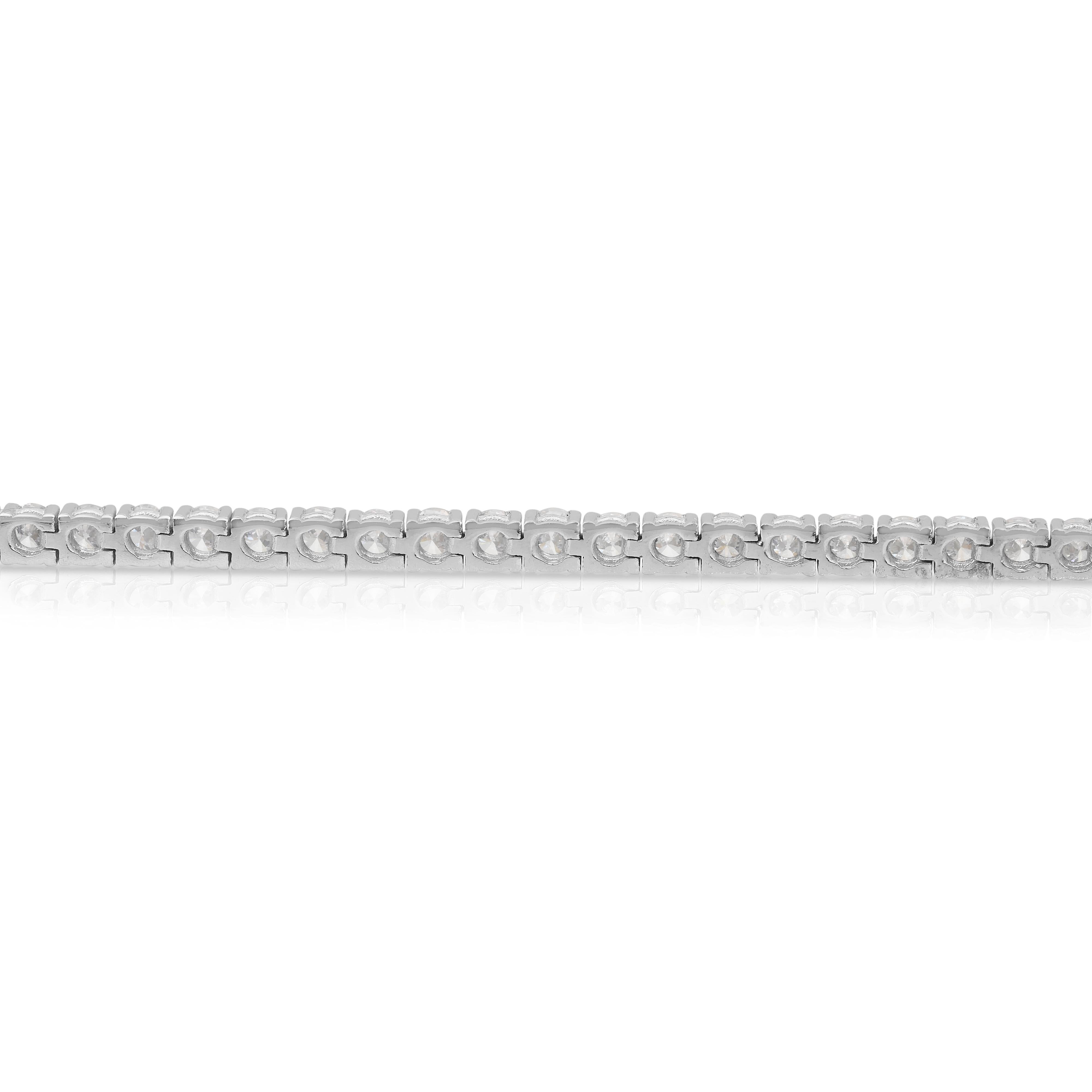 Radiant 5.55ct Diamonds Tennis Bracelet in 18k White Gold - IGI Certified For Sale 2