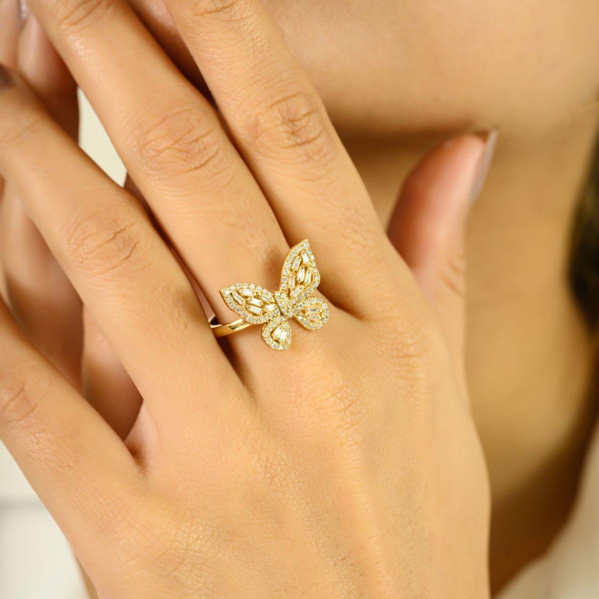 in vendita:  Anello a farfalla in oro giallo 18k con diamanti radianti a baguette, perfetto regalo di lusso 2