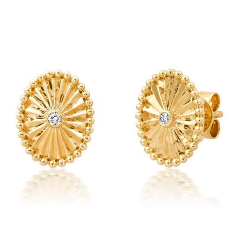 Moderno Orecchini con perline radiose in oro giallo 14K con diamante ovale in vendita