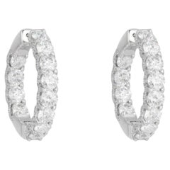 Pendientes tipo «huggie» de oro amarillo de 18 quilates con diamantes redondos de 8,69 quilates