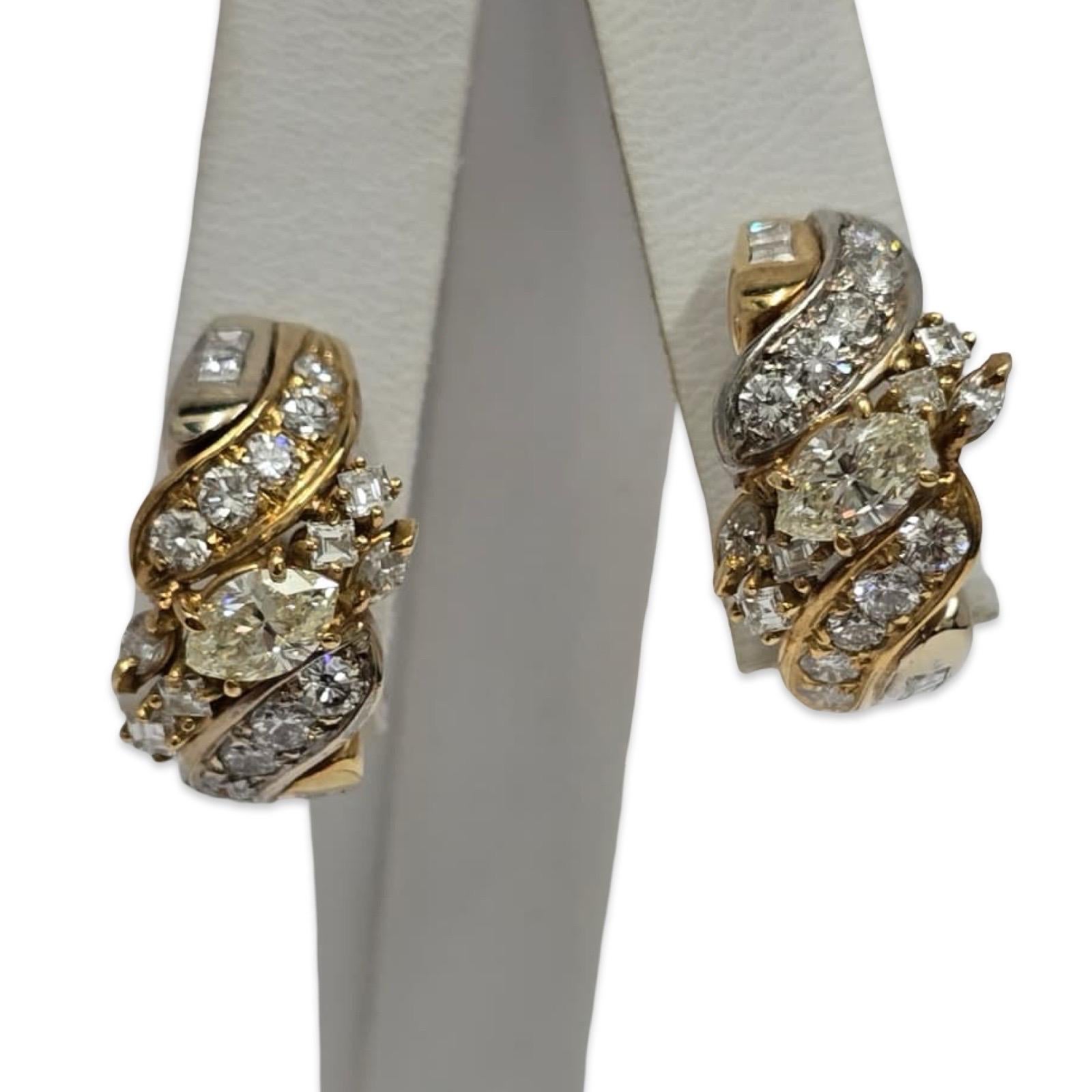 De las mujeres Pendientes de racimo de diamantes talla fantasía Flor radiante de oro de 18 quilates de 3,75 ct en venta