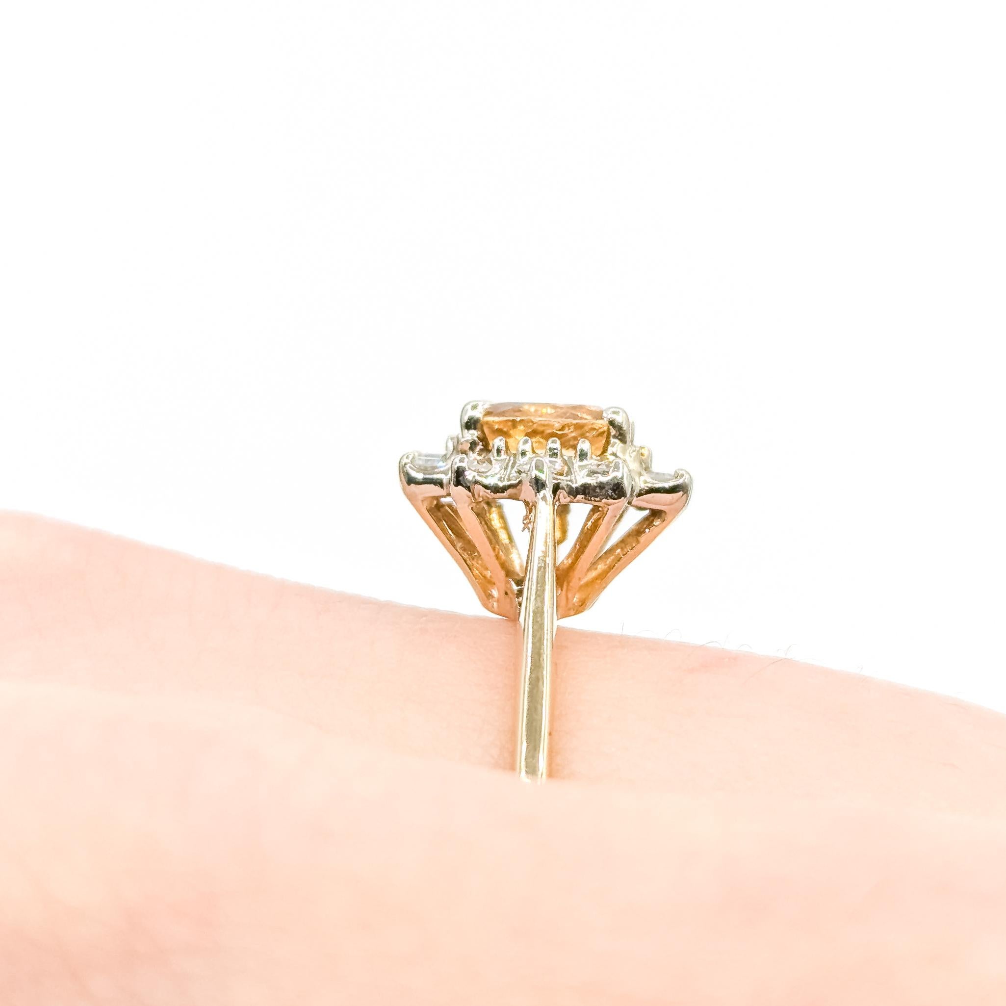 De las mujeres Radiant Citrine & Diamond Halo Ring in 14k yellow gold en venta